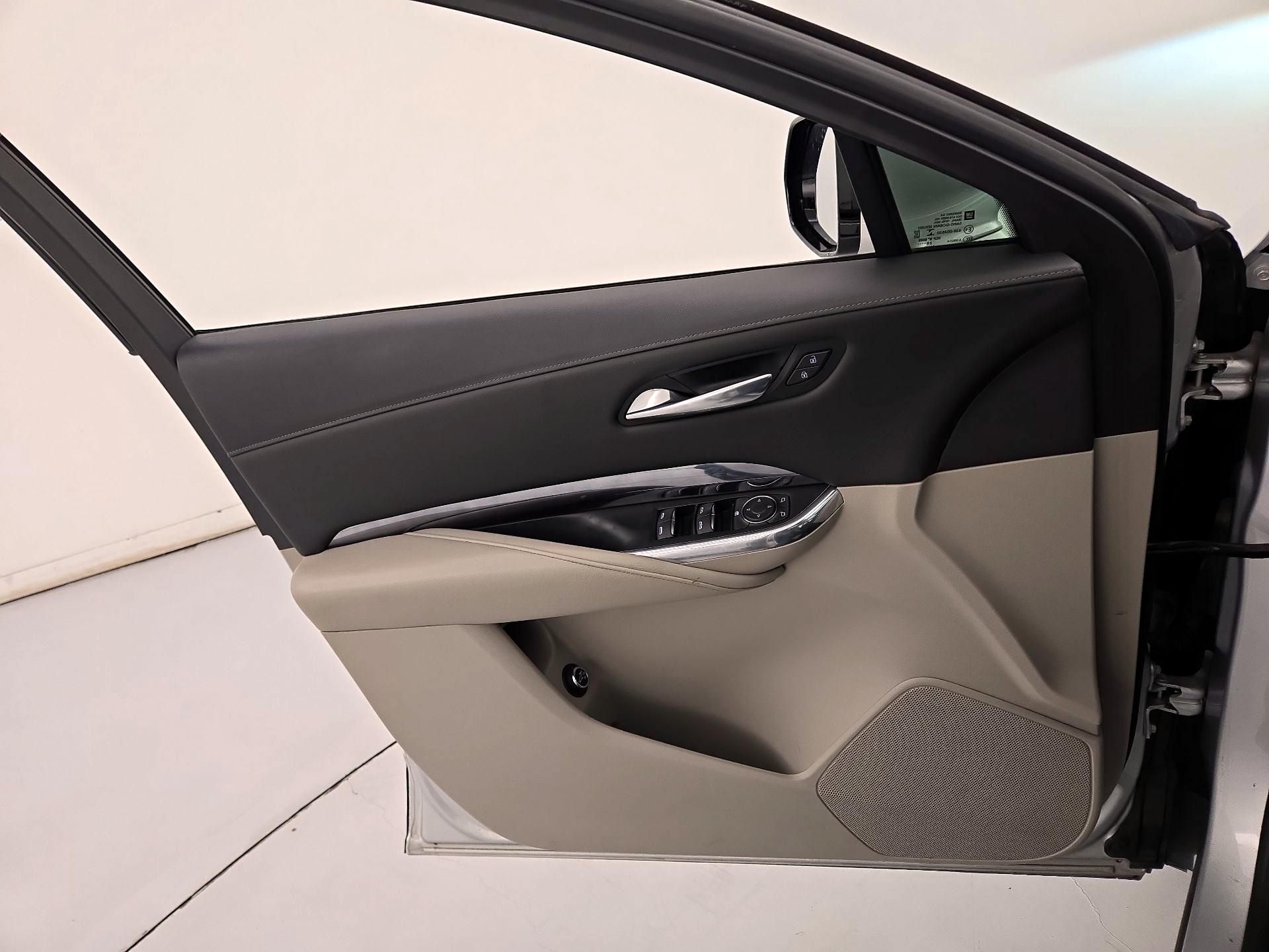 Thumbnail: 2021 Cadillac XT4 - 12