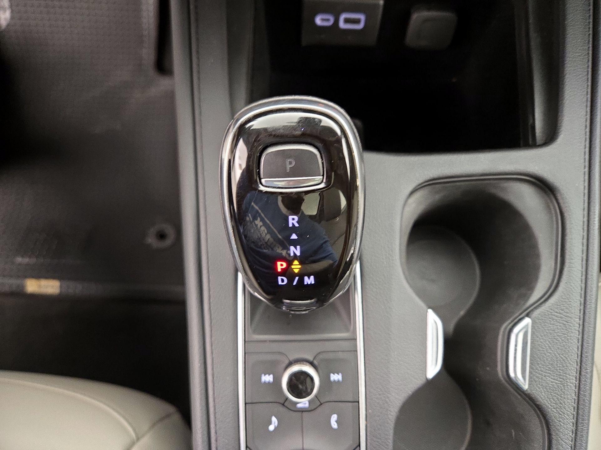 Thumbnail: 2021 Cadillac XT4 - 17