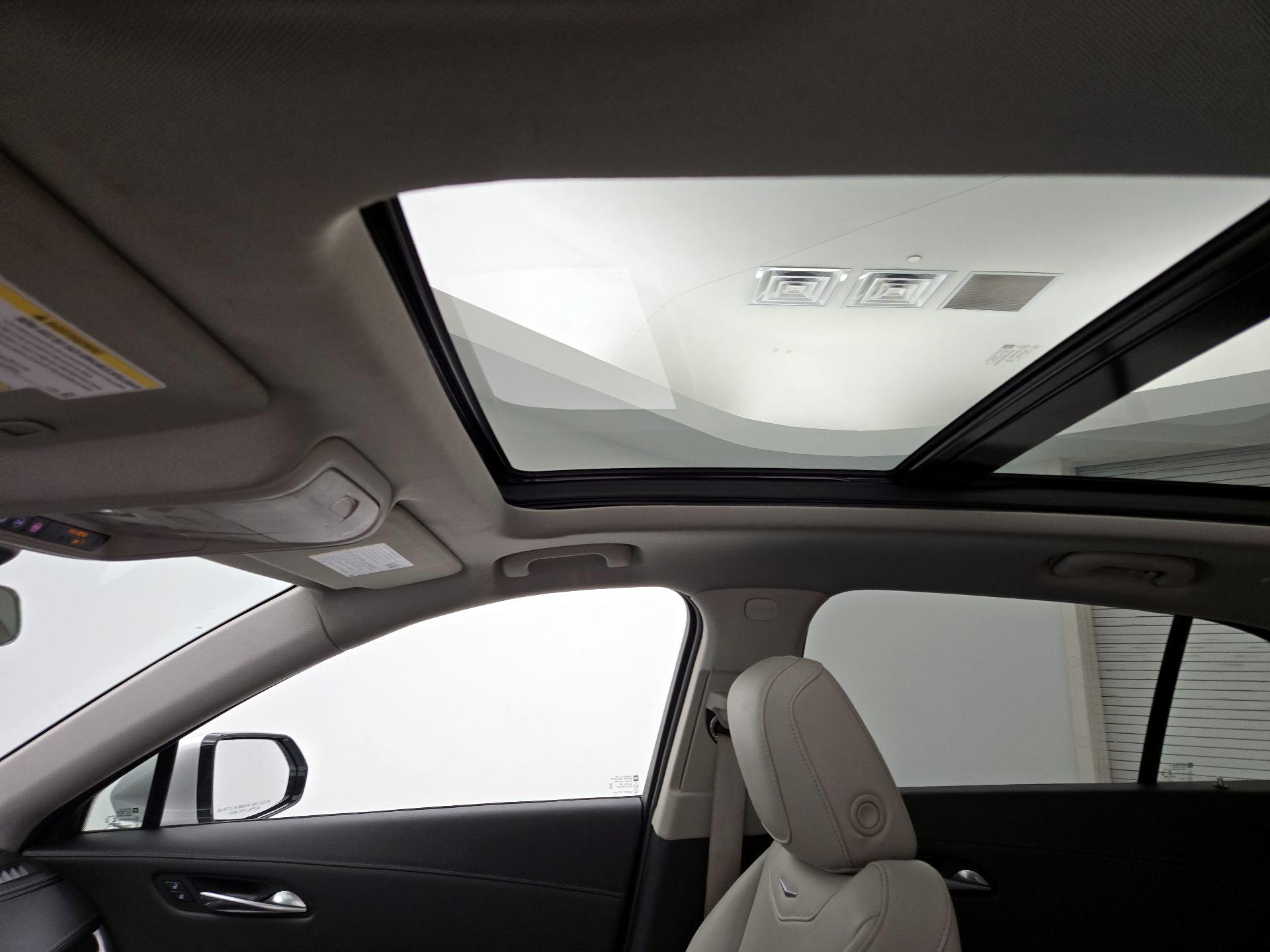 Thumbnail: 2021 Cadillac XT4 - 19