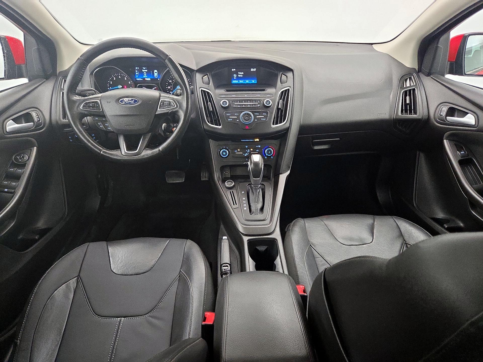 Thumbnail: 2015 Ford Focus - 9
