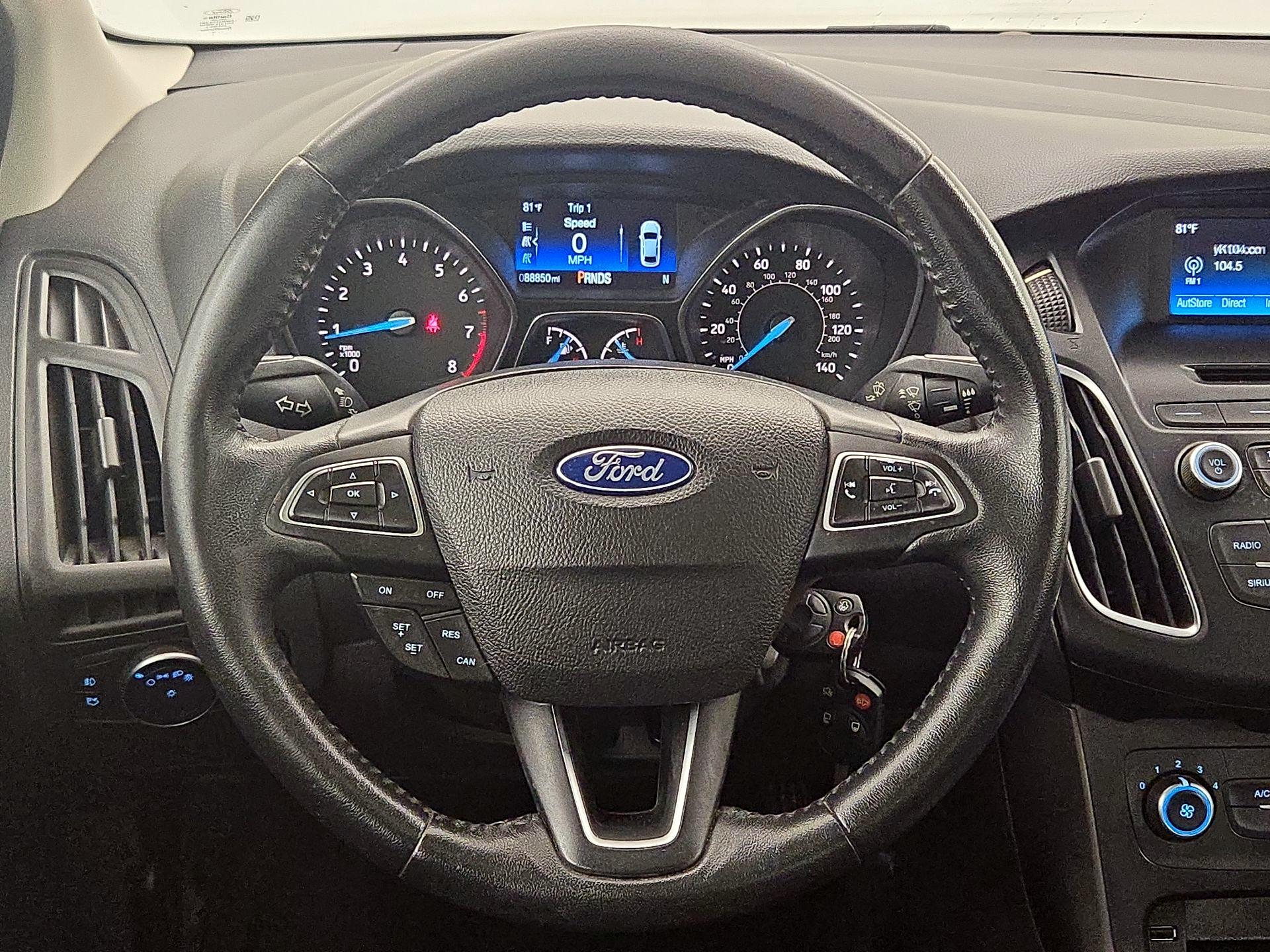 Thumbnail: 2015 Ford Focus - 10