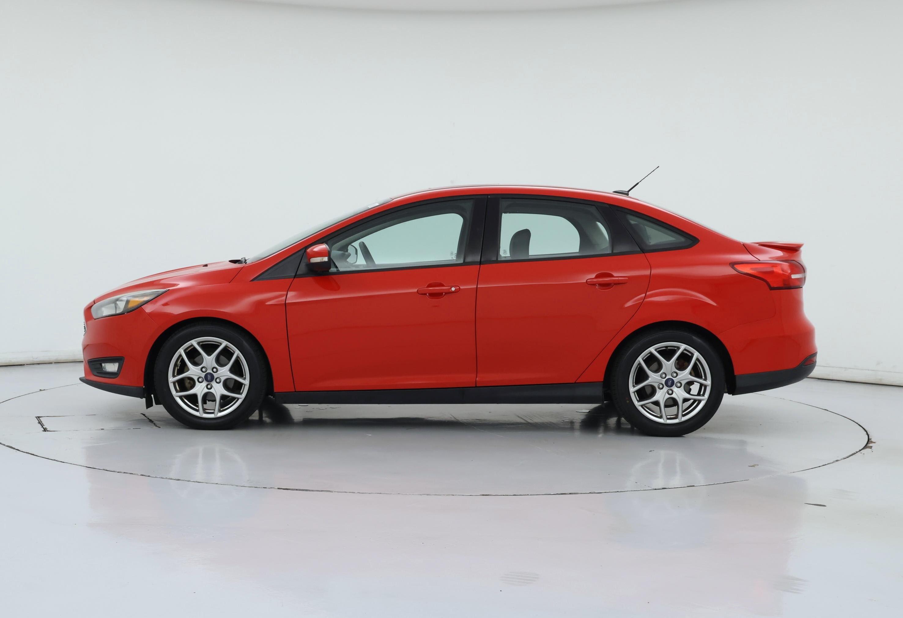 Thumbnail: 2015 Ford Focus - 3