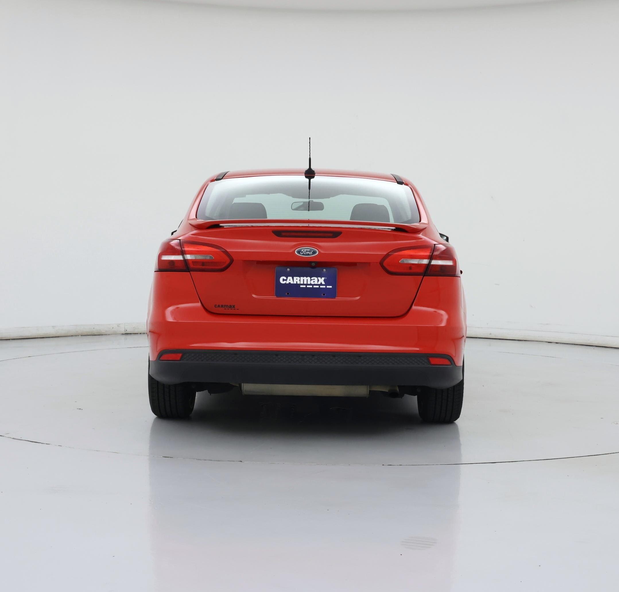 Thumbnail: 2015 Ford Focus - 6