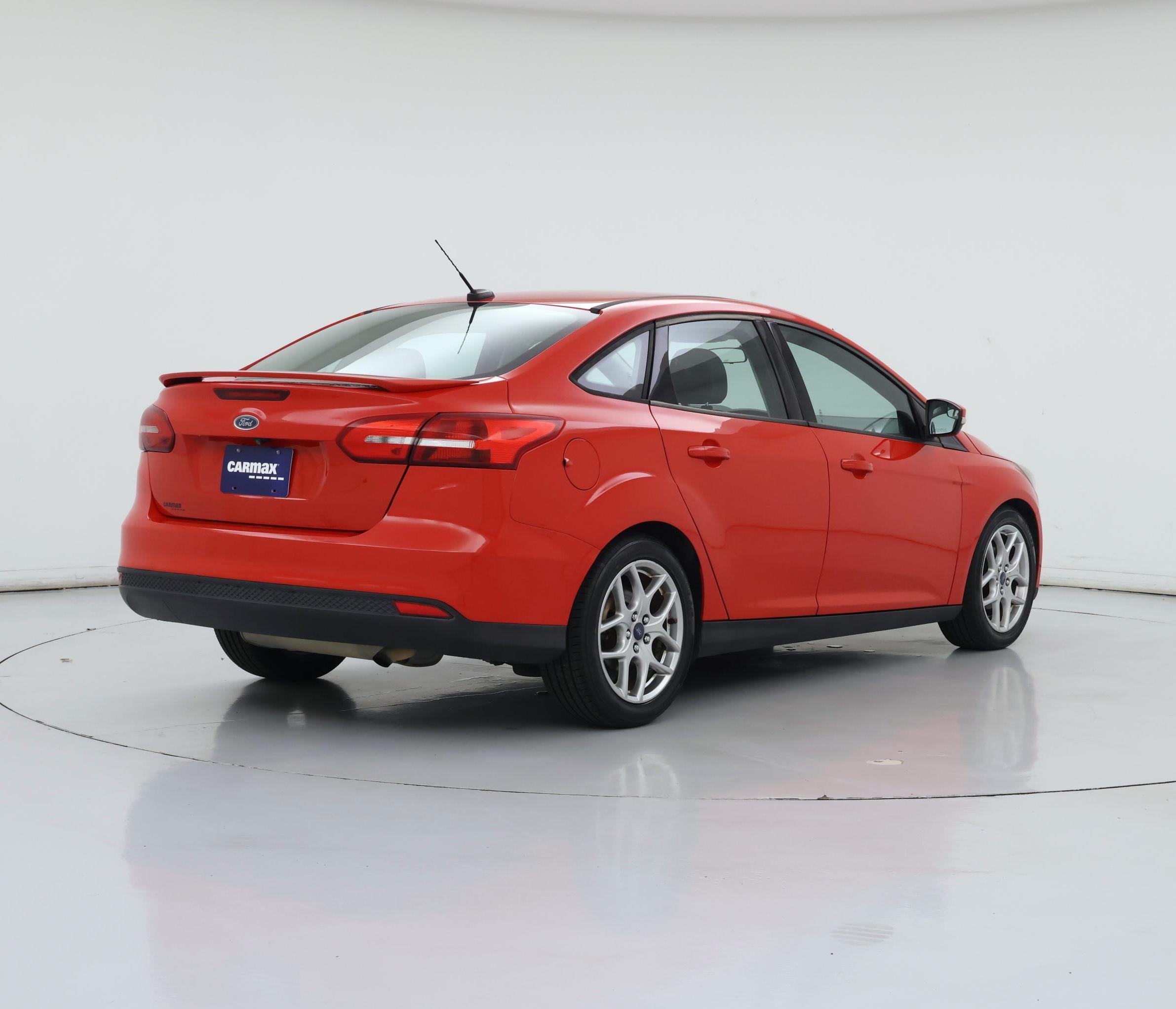 Thumbnail: 2015 Ford Focus - 8