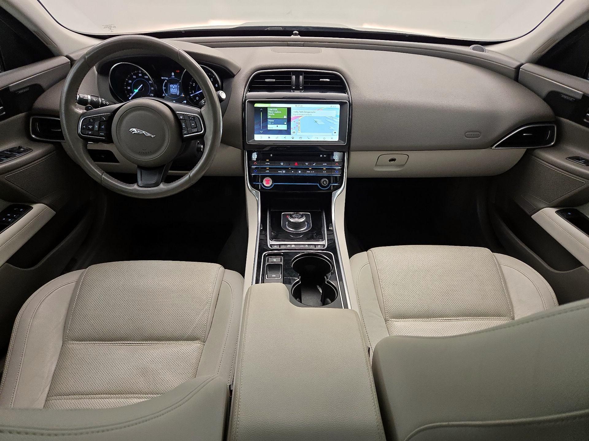 Thumbnail: 2017 Jaguar XE - 9