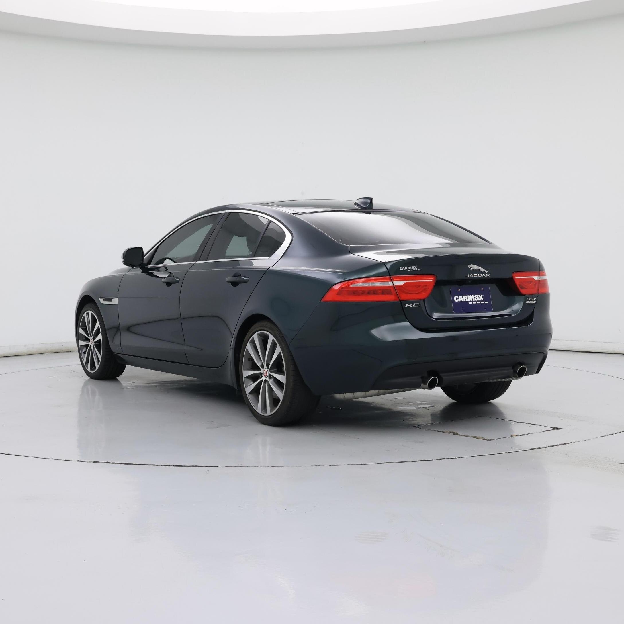 Thumbnail: 2017 Jaguar XE - 2