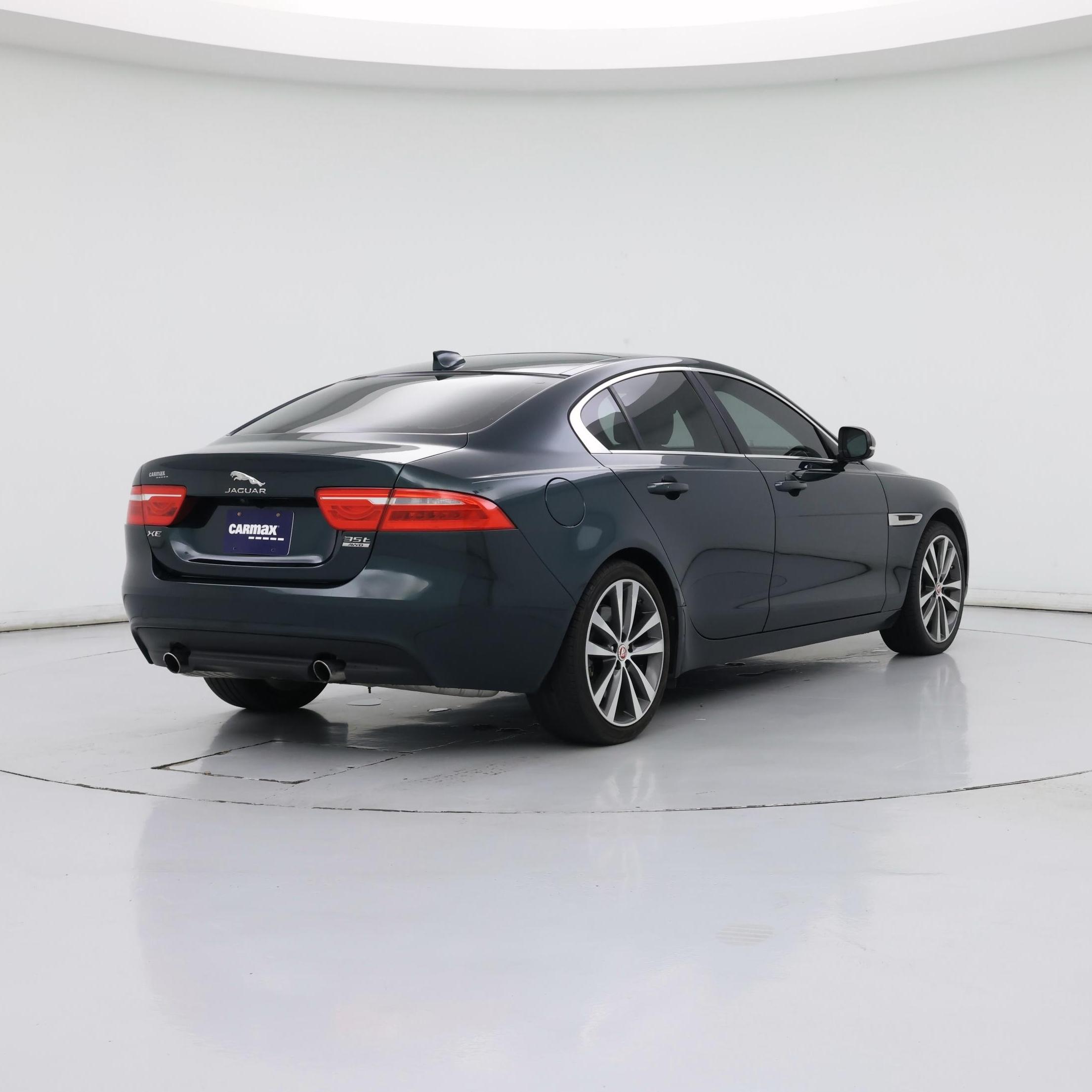 Thumbnail: 2017 Jaguar XE - 8