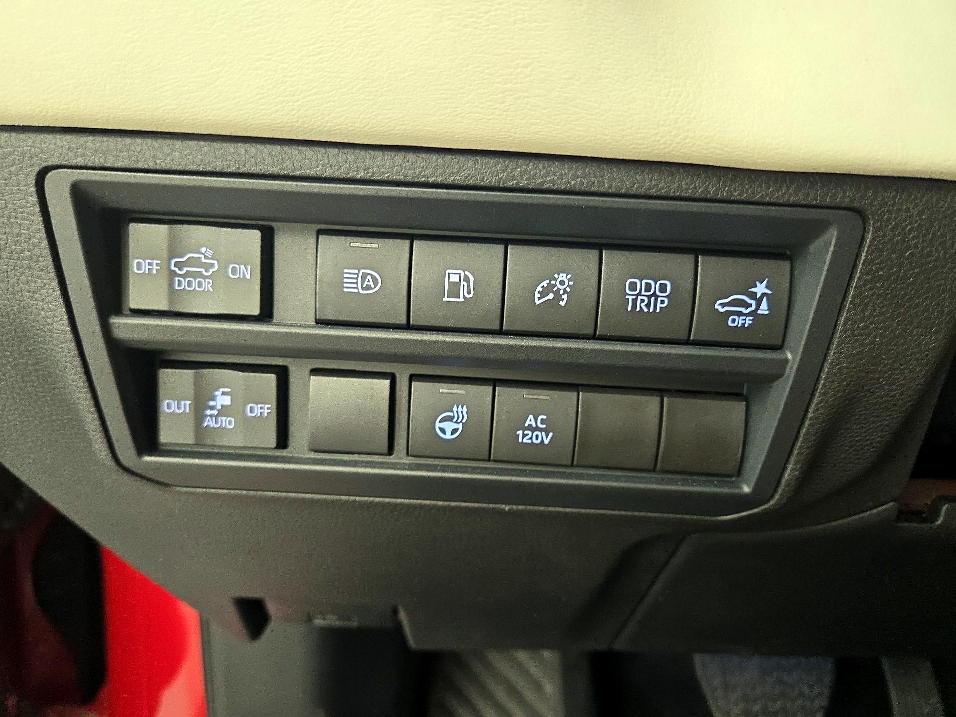 Thumbnail: 2022 Toyota Tundra - 13