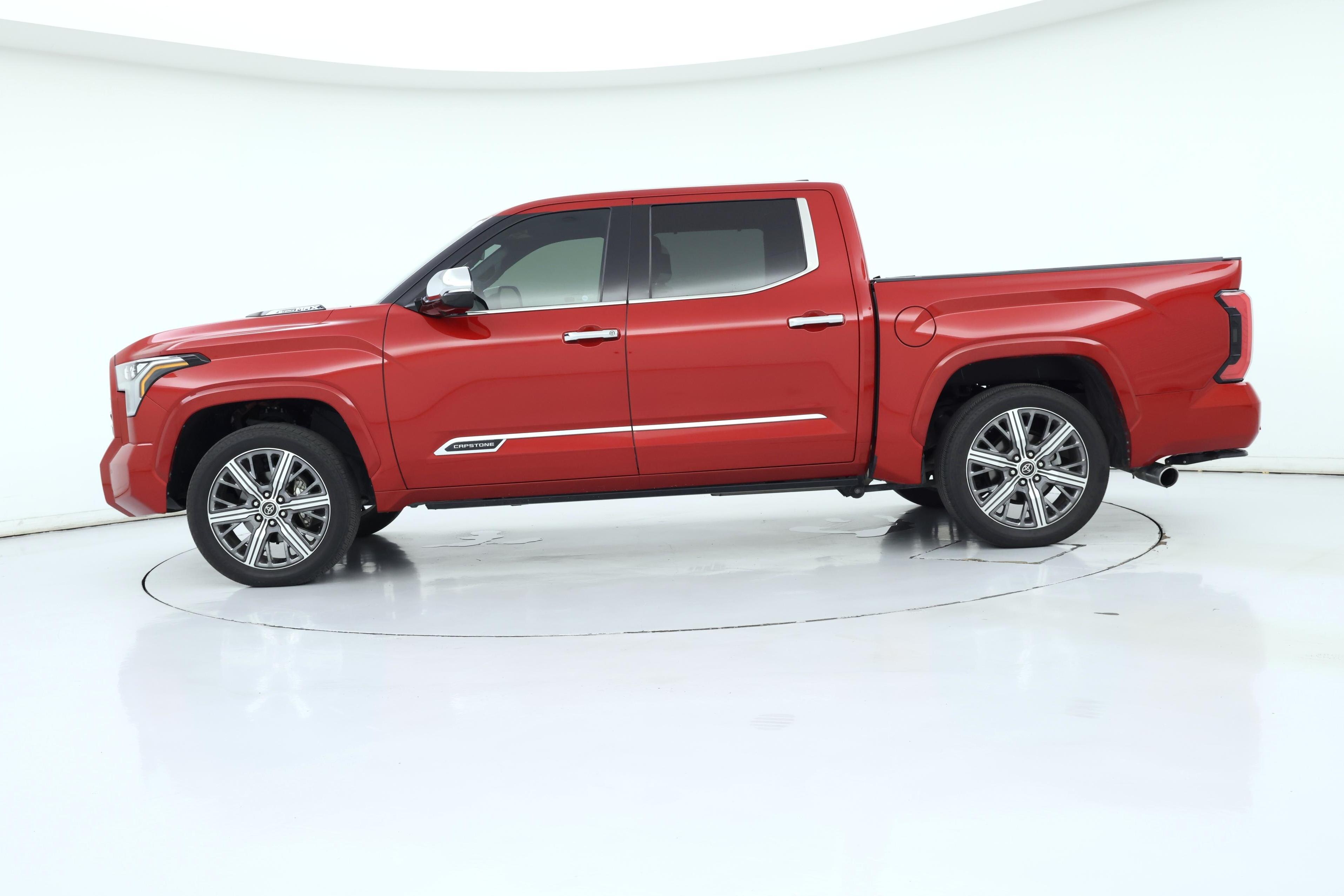 Thumbnail: 2022 Toyota Tundra - 3