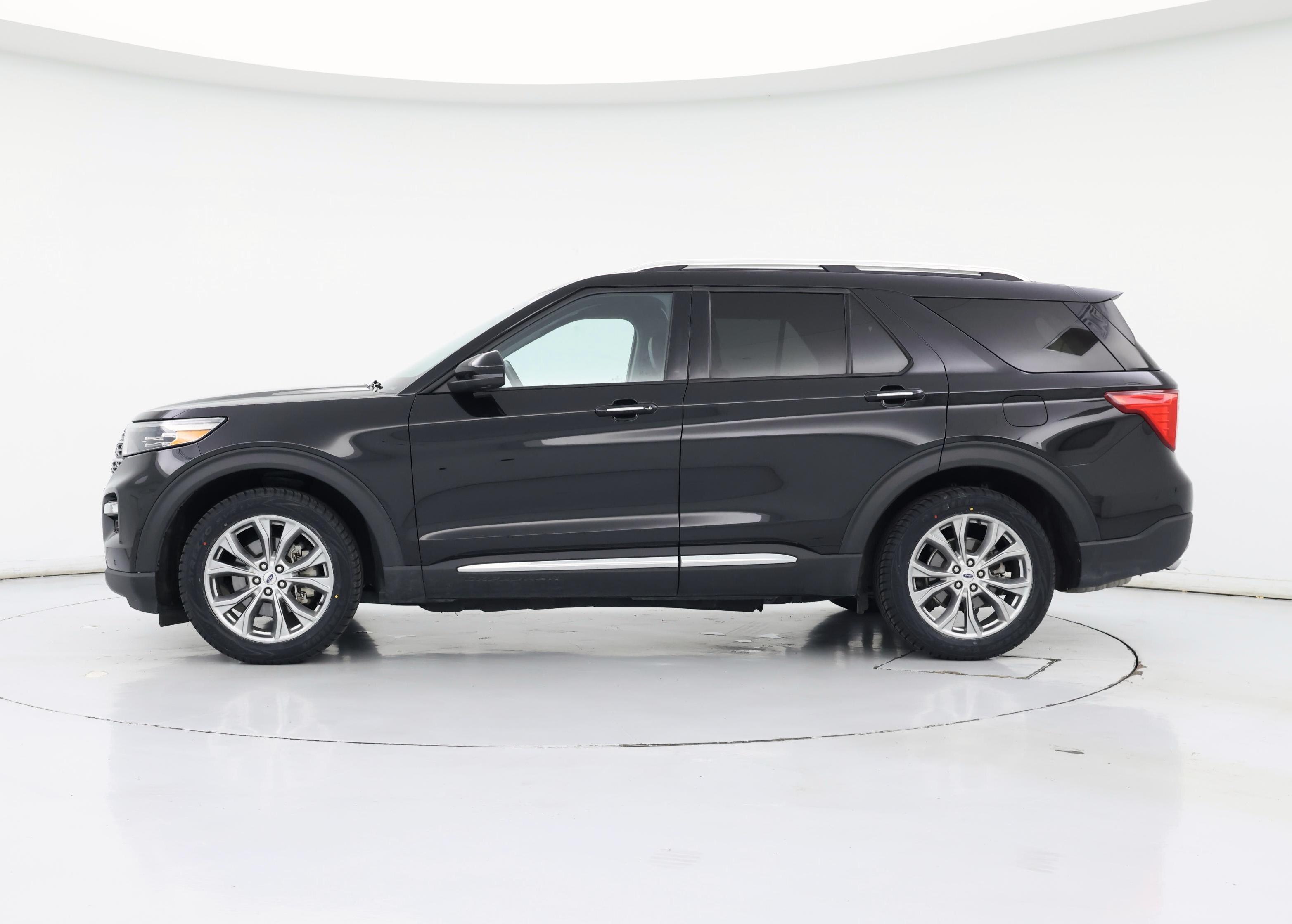Thumbnail: 2023 Ford Explorer - 3