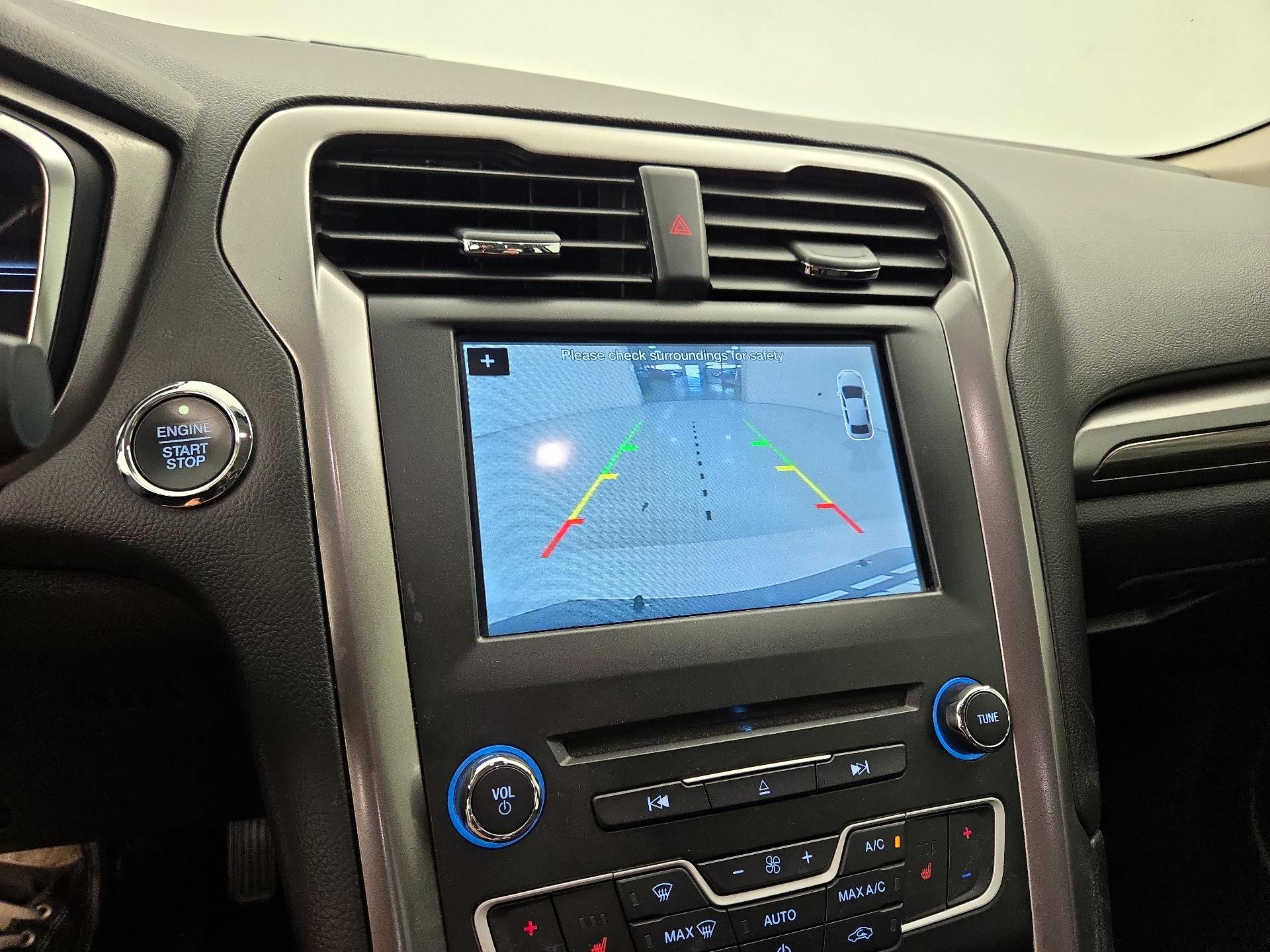 Thumbnail: 2017 Ford Fusion - 15
