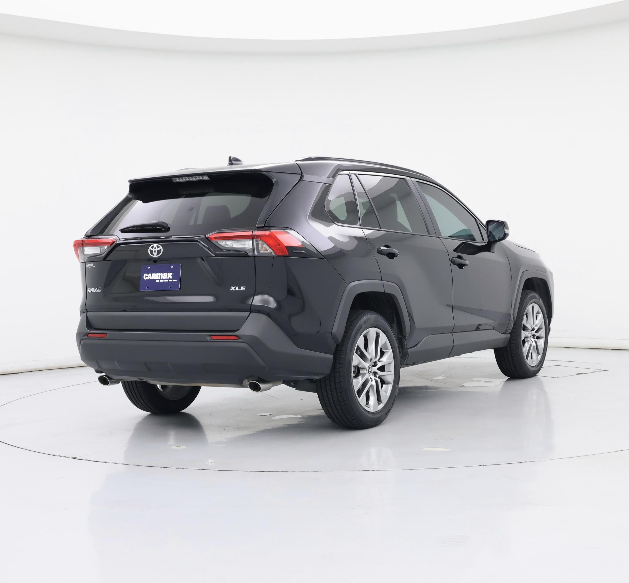 Thumbnail: 2022 Toyota RAV4 - 8