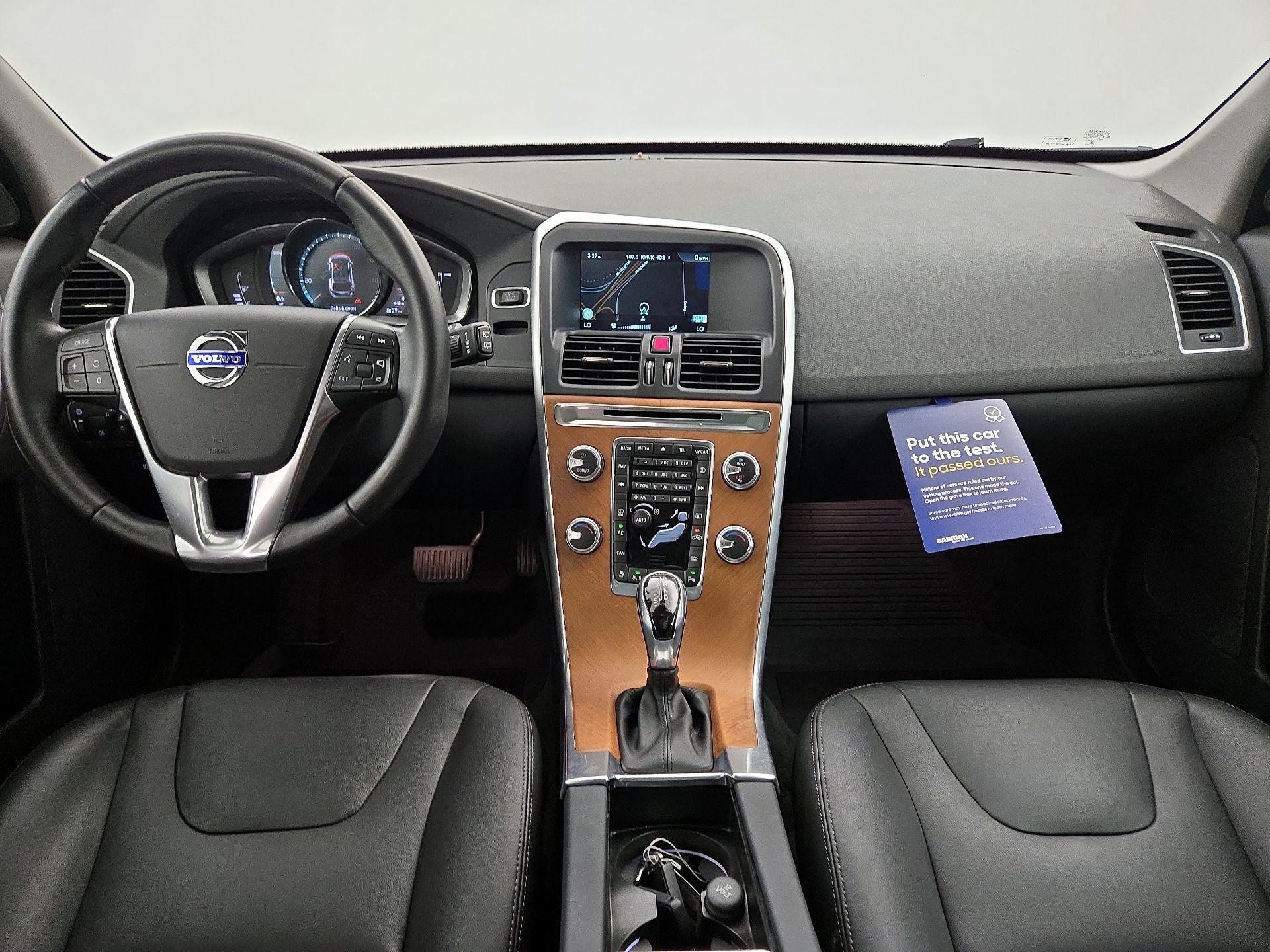 Thumbnail: 2017 Volvo XC60 - 9