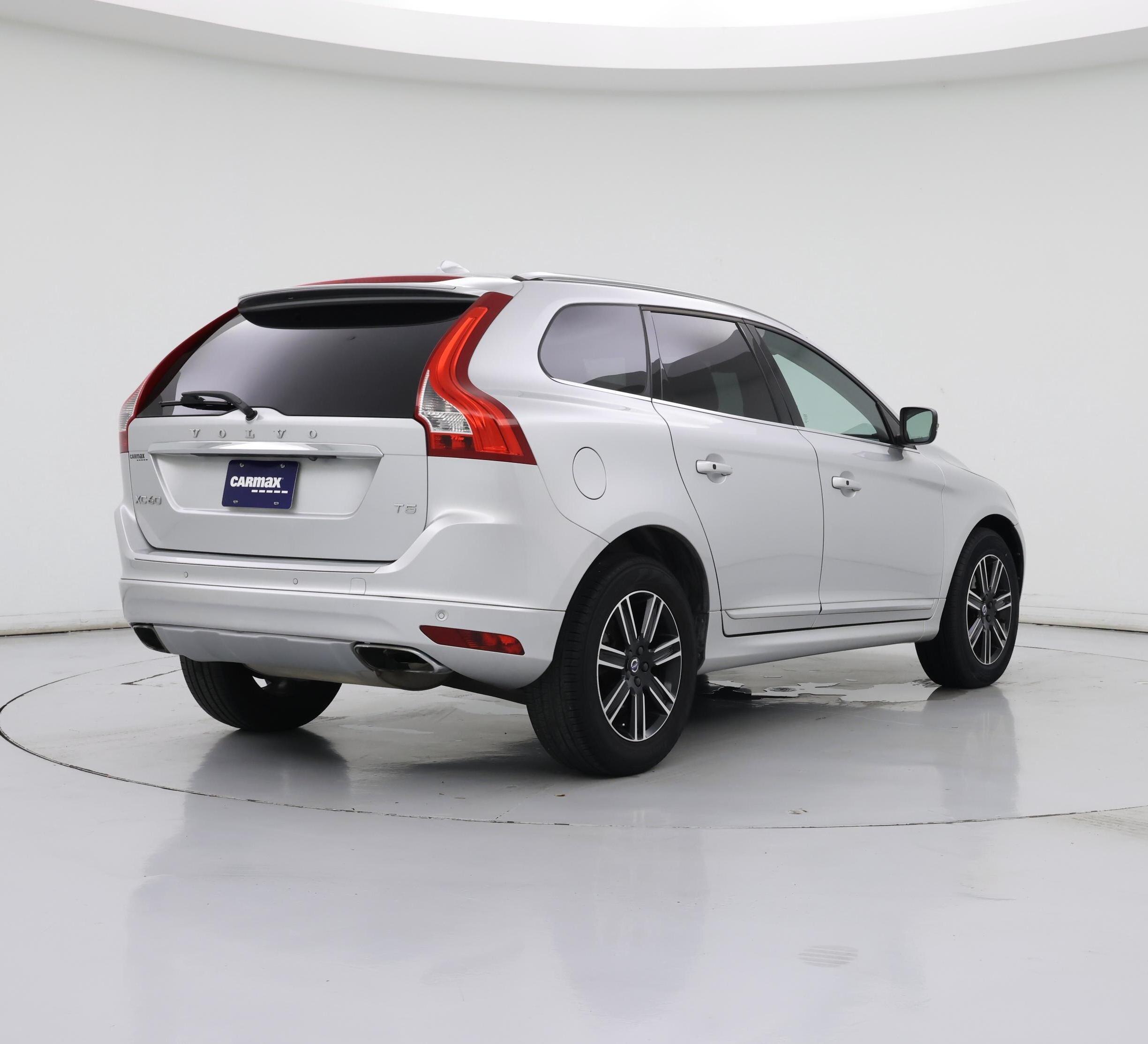 Thumbnail: 2017 Volvo XC60 - 8