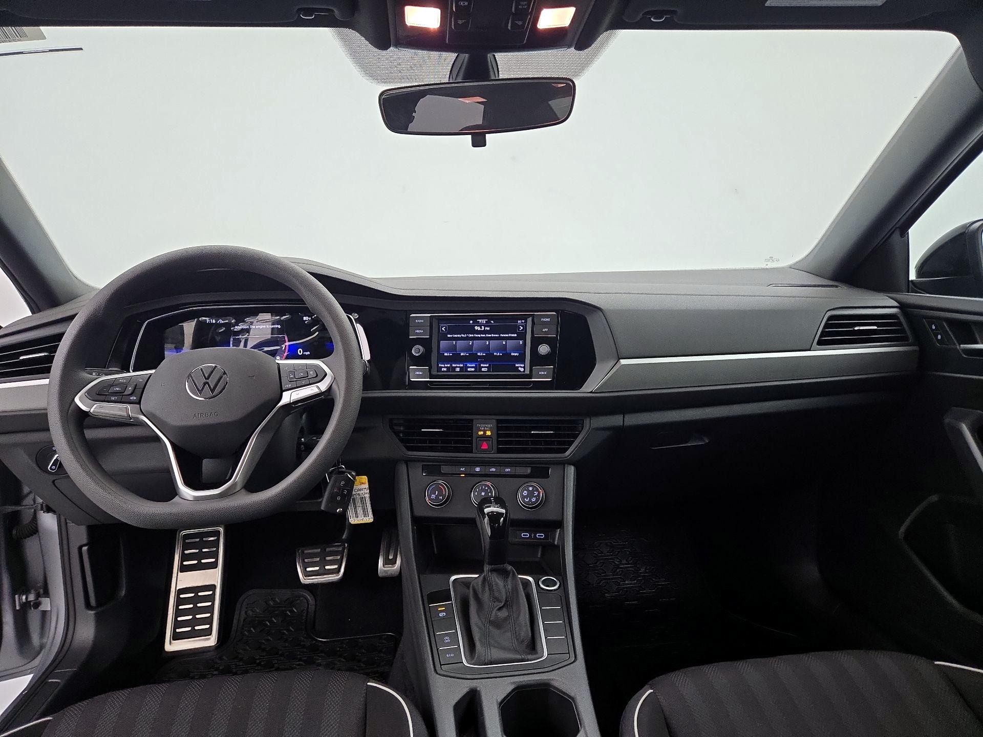 Thumbnail: 2023 Volkswagen Jetta - 9
