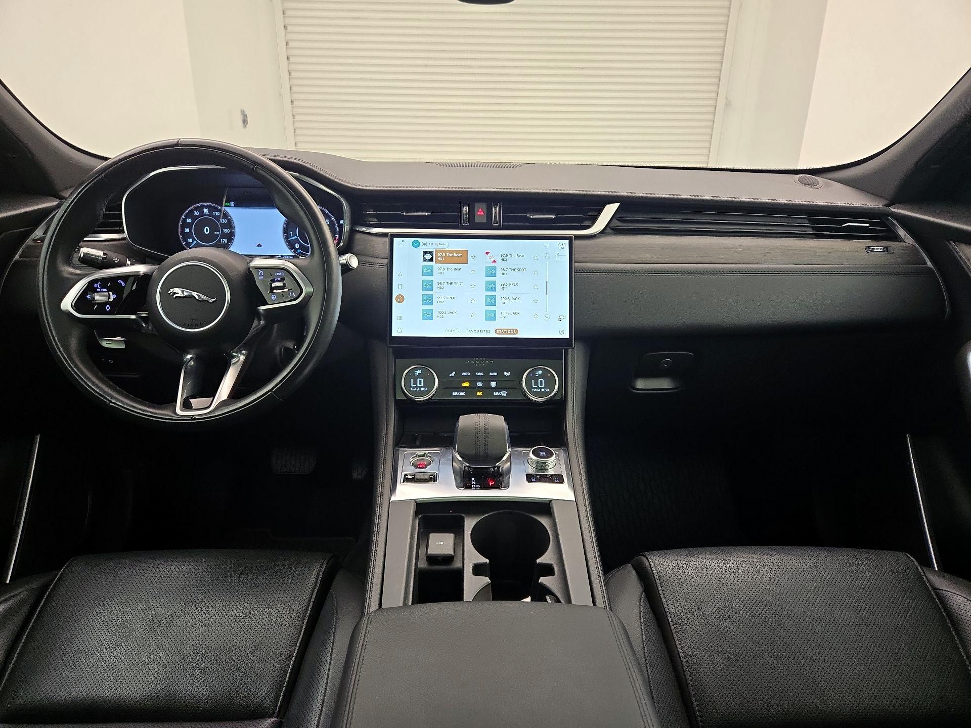 Thumbnail: 2021 Jaguar F-Pace - 9