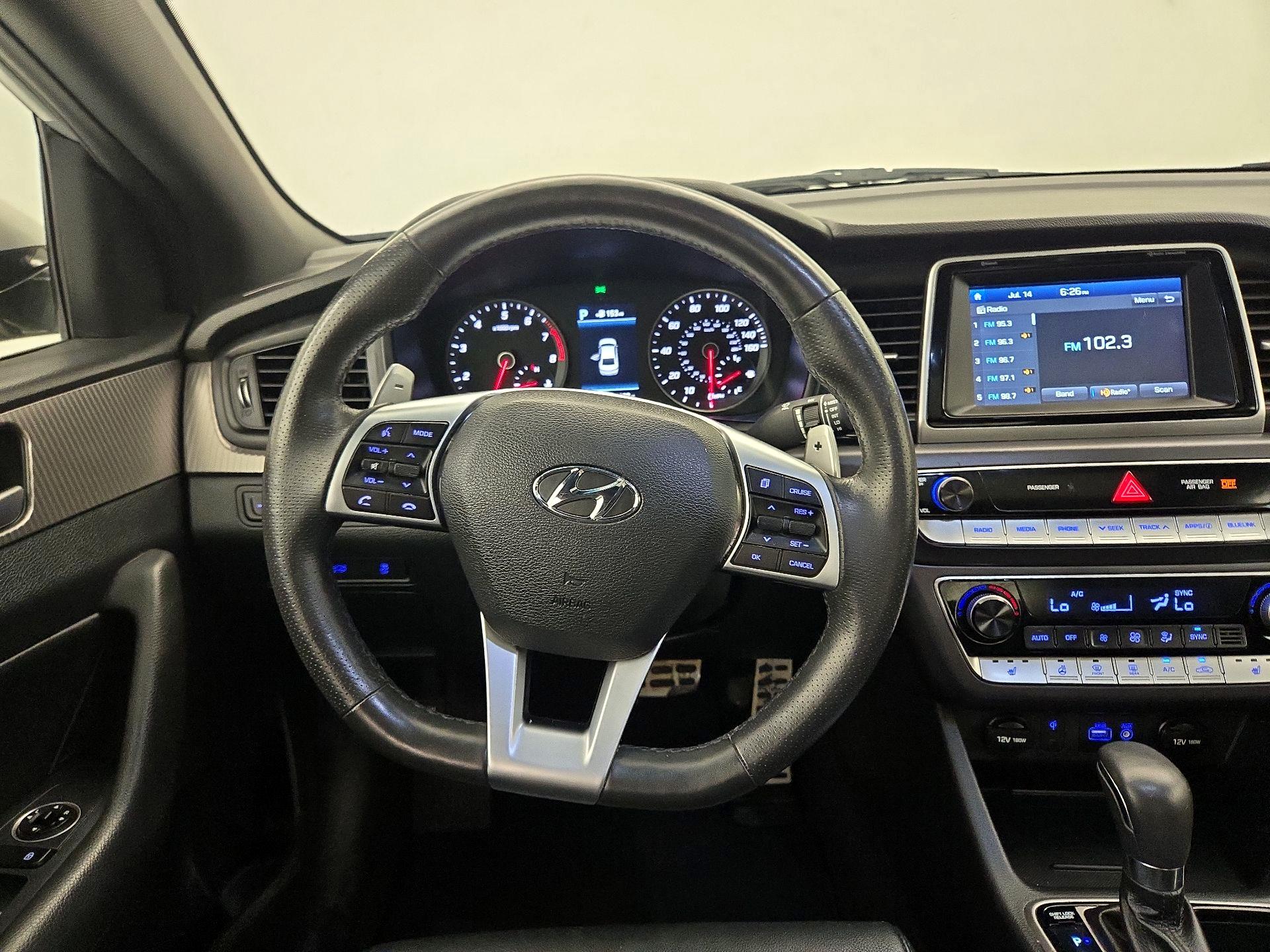 Thumbnail: 2019 Hyundai Sonata - 10