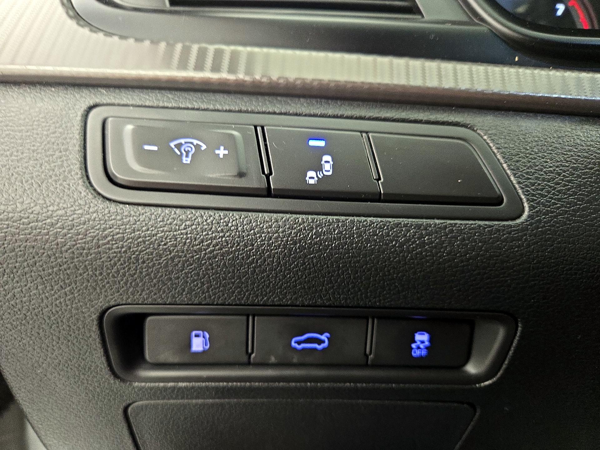Thumbnail: 2019 Hyundai Sonata - 13