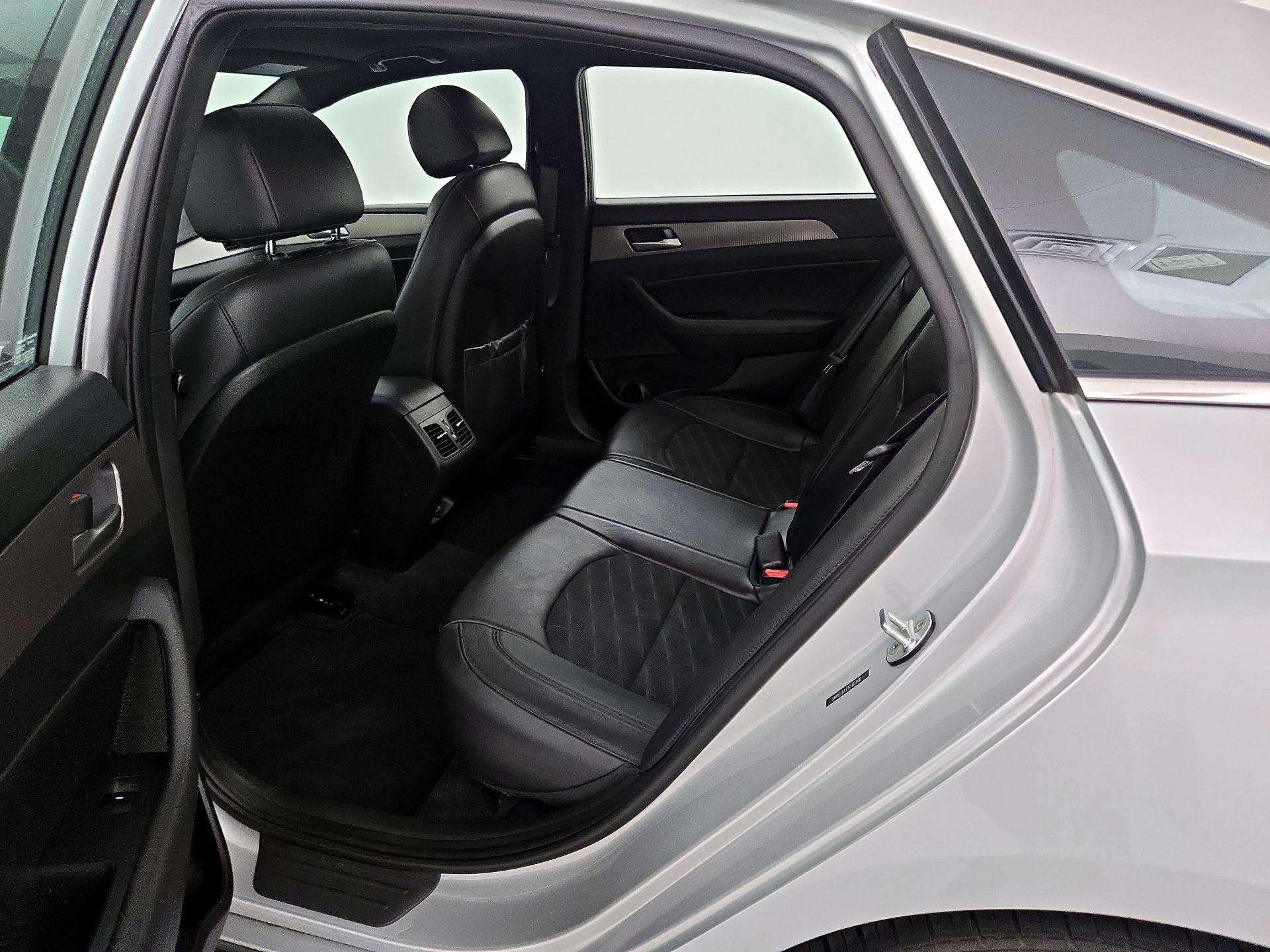 Thumbnail: 2019 Hyundai Sonata - 20