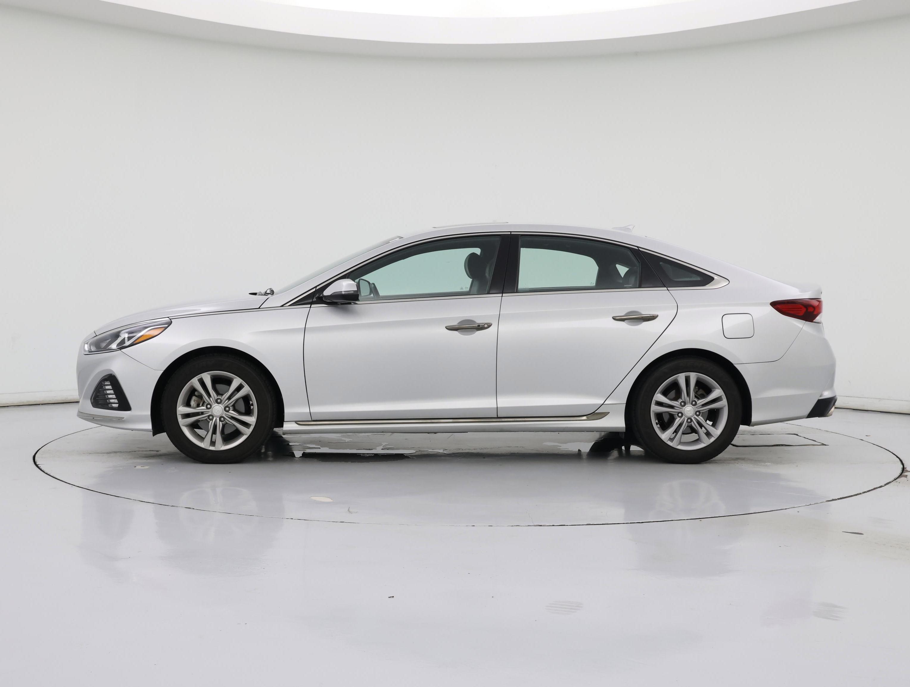 Thumbnail: 2019 Hyundai Sonata - 3