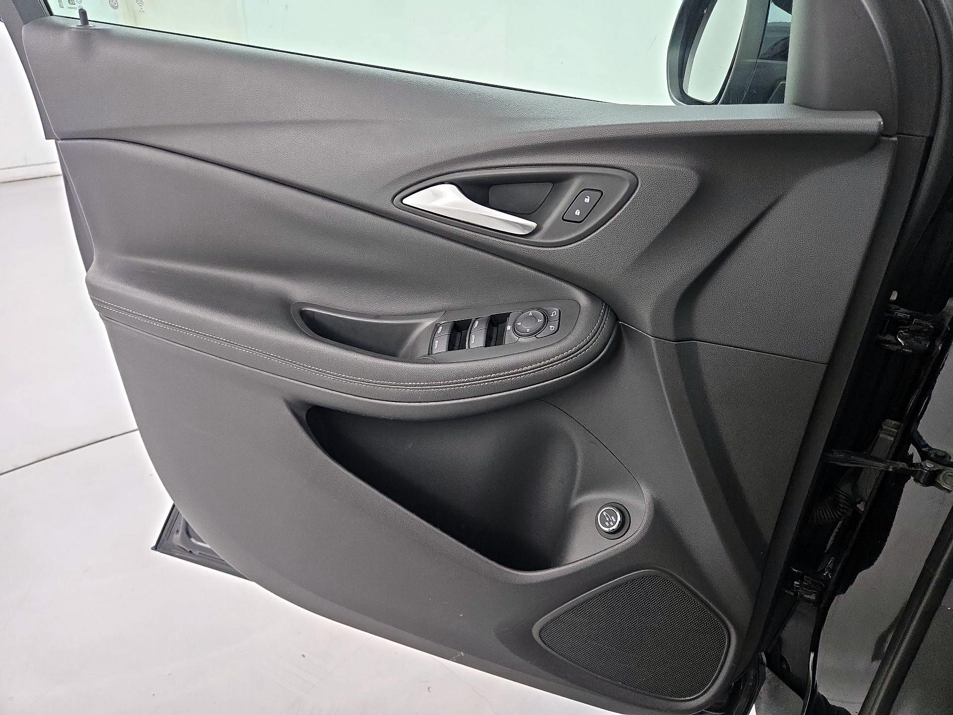 Thumbnail: 2020 Buick Encore GX - 12