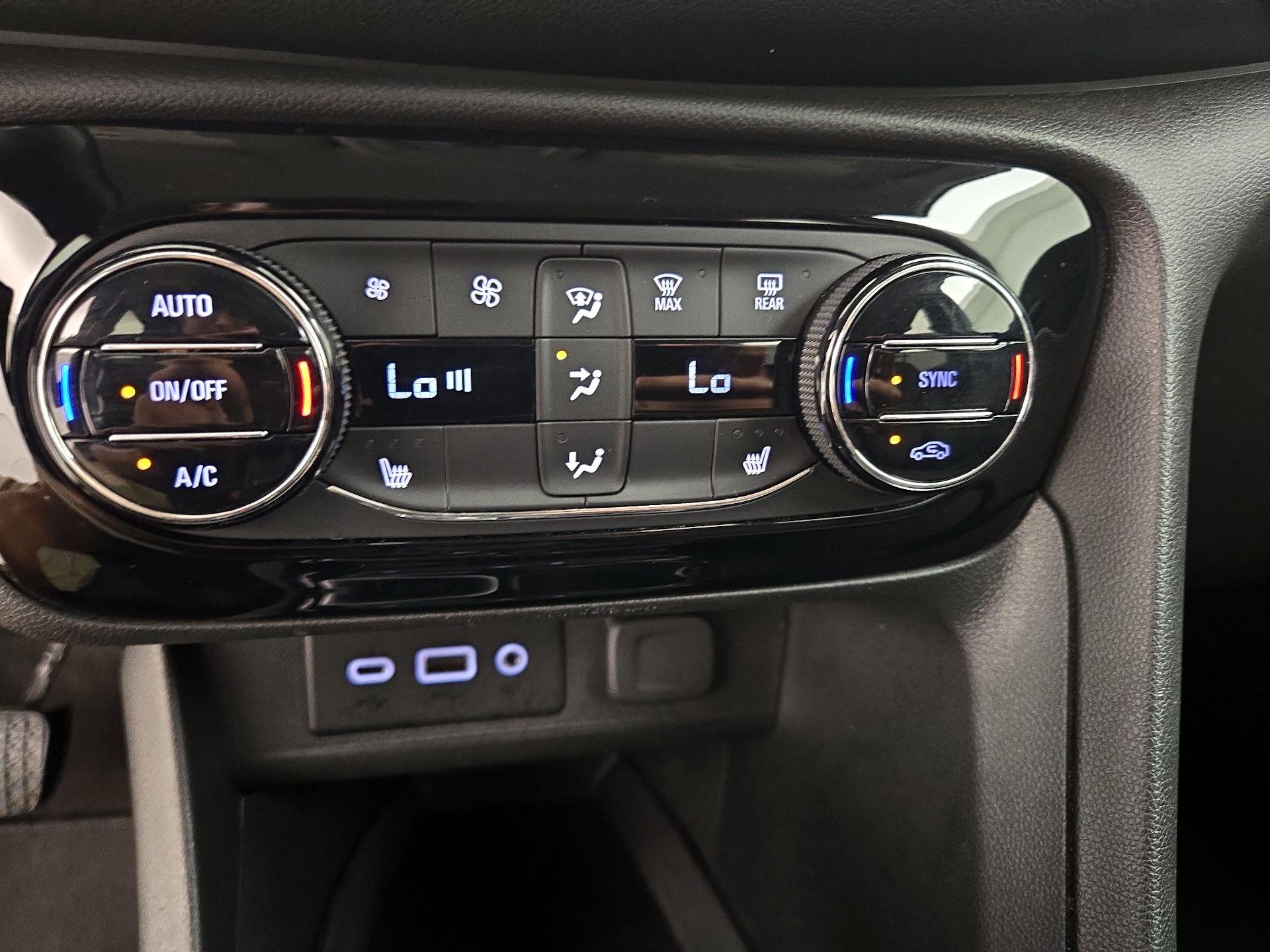 Thumbnail: 2020 Buick Encore GX - 16