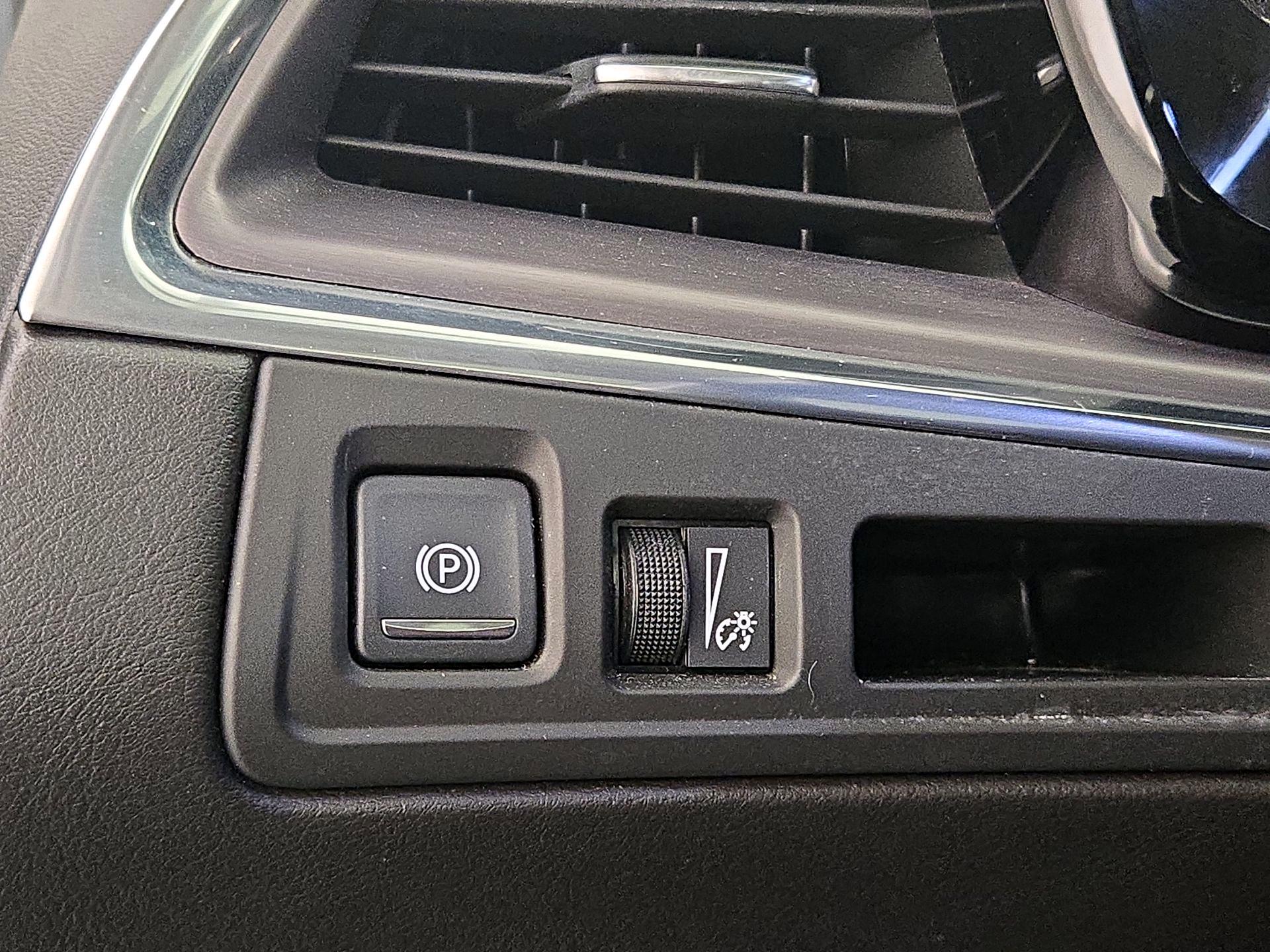 Thumbnail: 2019 Cadillac XT5 - 13