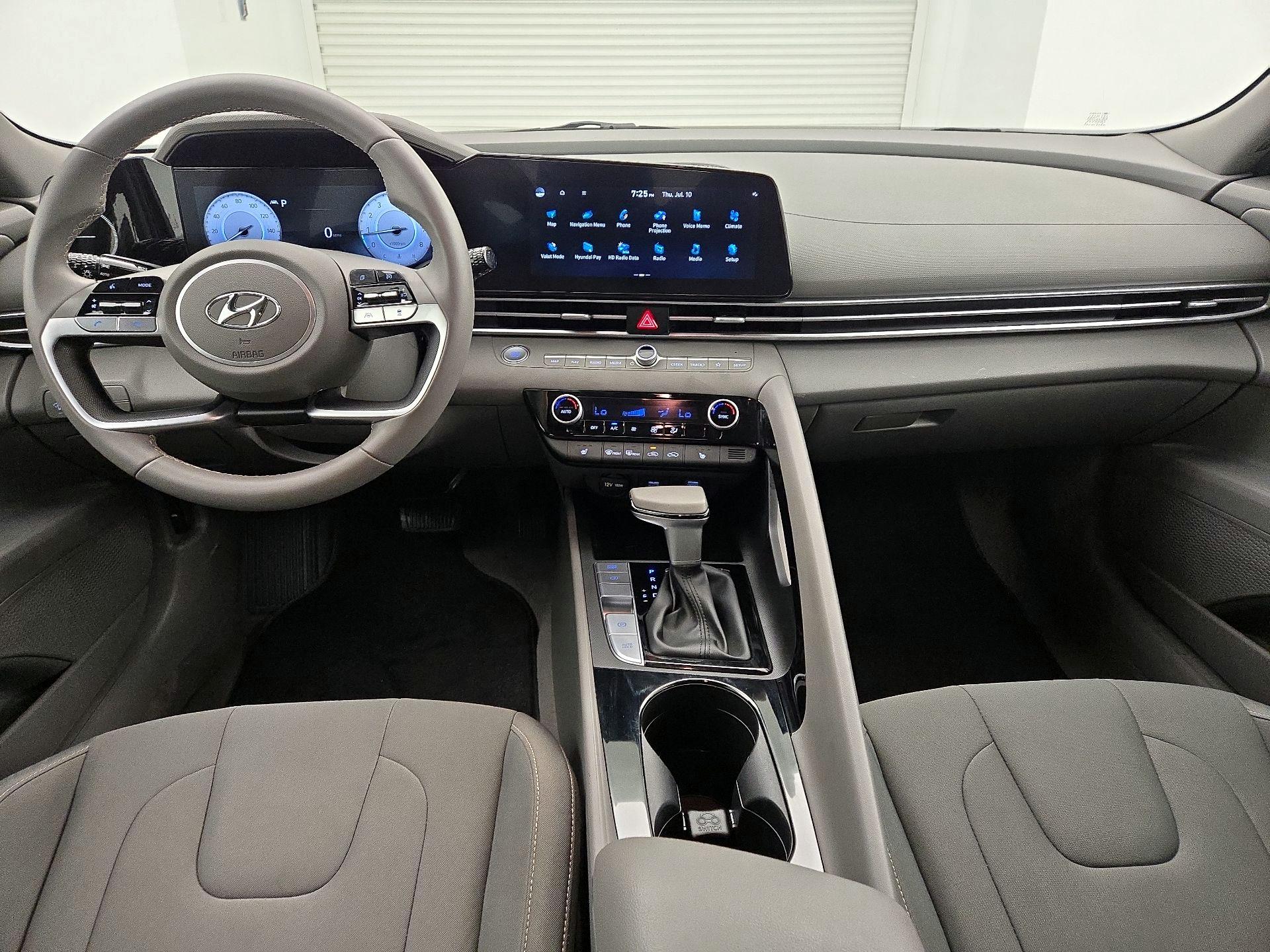 Thumbnail: 2023 Hyundai Elantra - 9