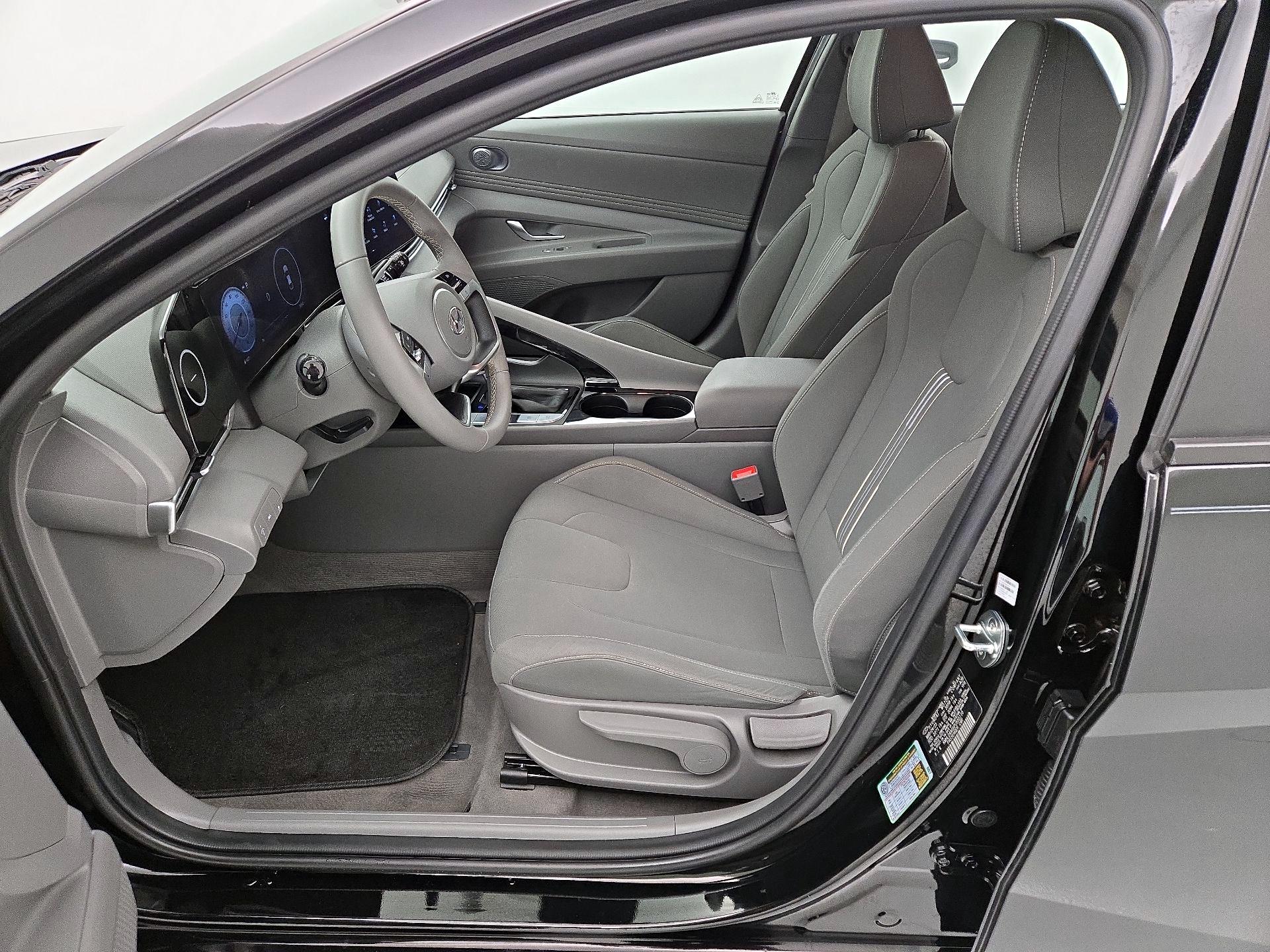 Thumbnail: 2023 Hyundai Elantra - 11