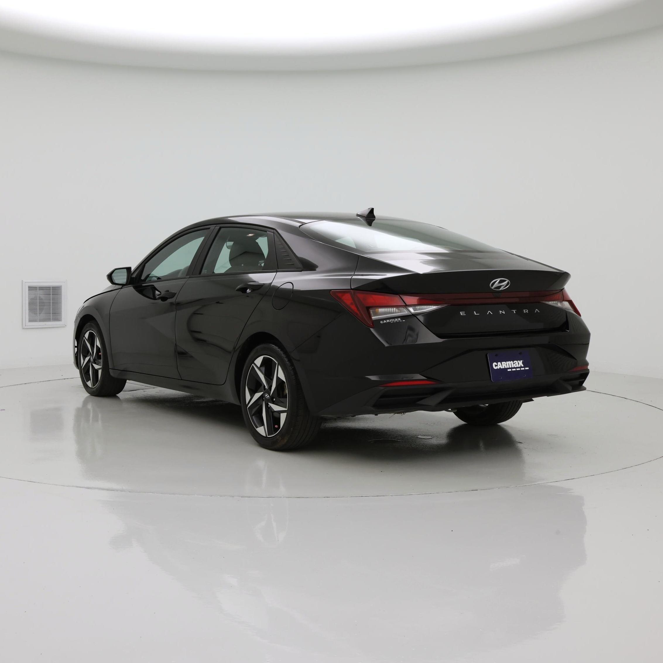 Thumbnail: 2023 Hyundai Elantra - 2
