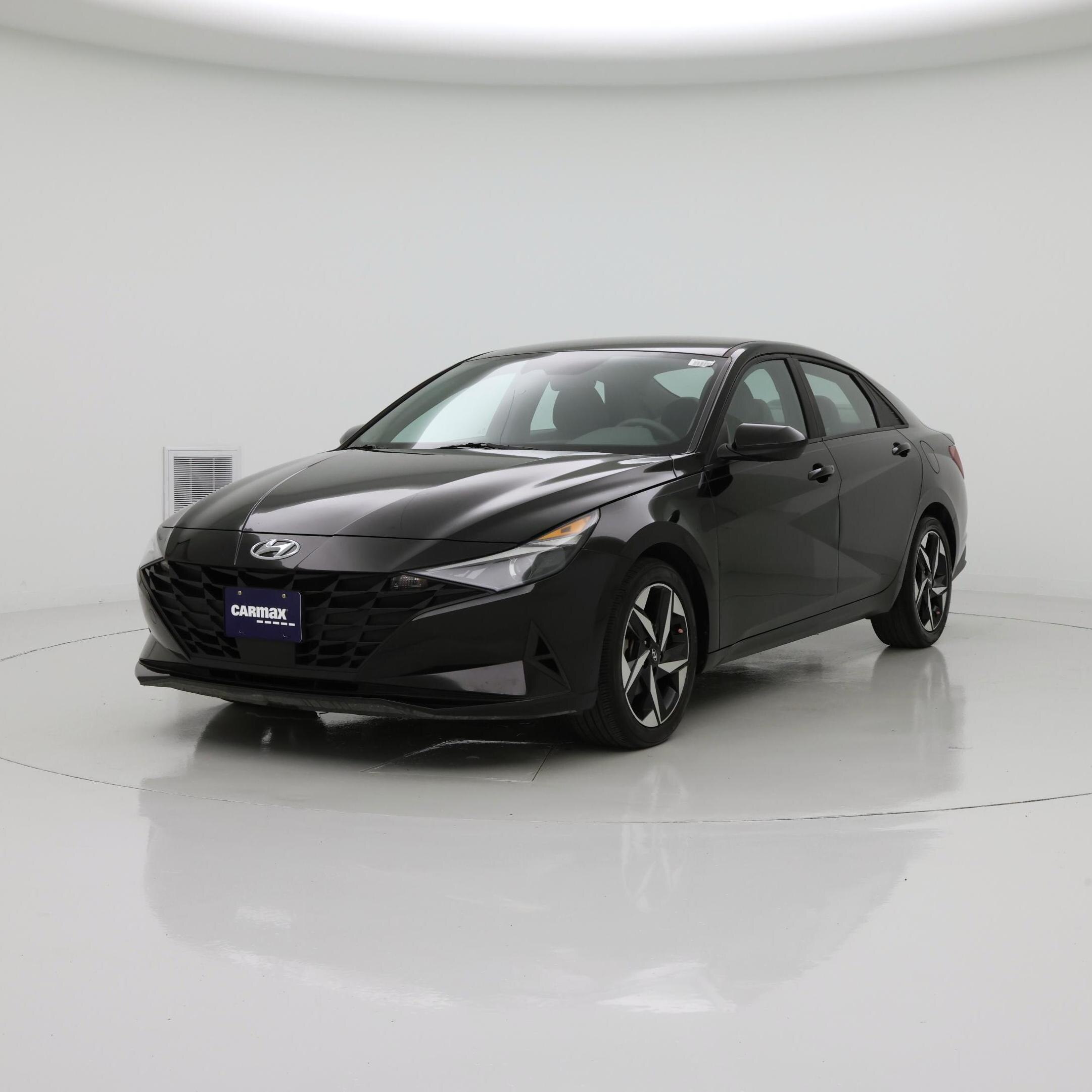 Thumbnail: 2023 Hyundai Elantra - 4