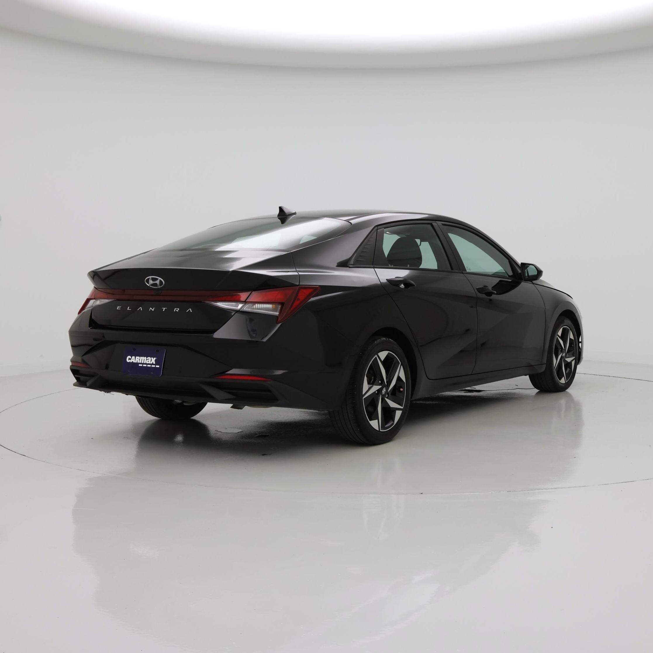 Thumbnail: 2023 Hyundai Elantra - 8