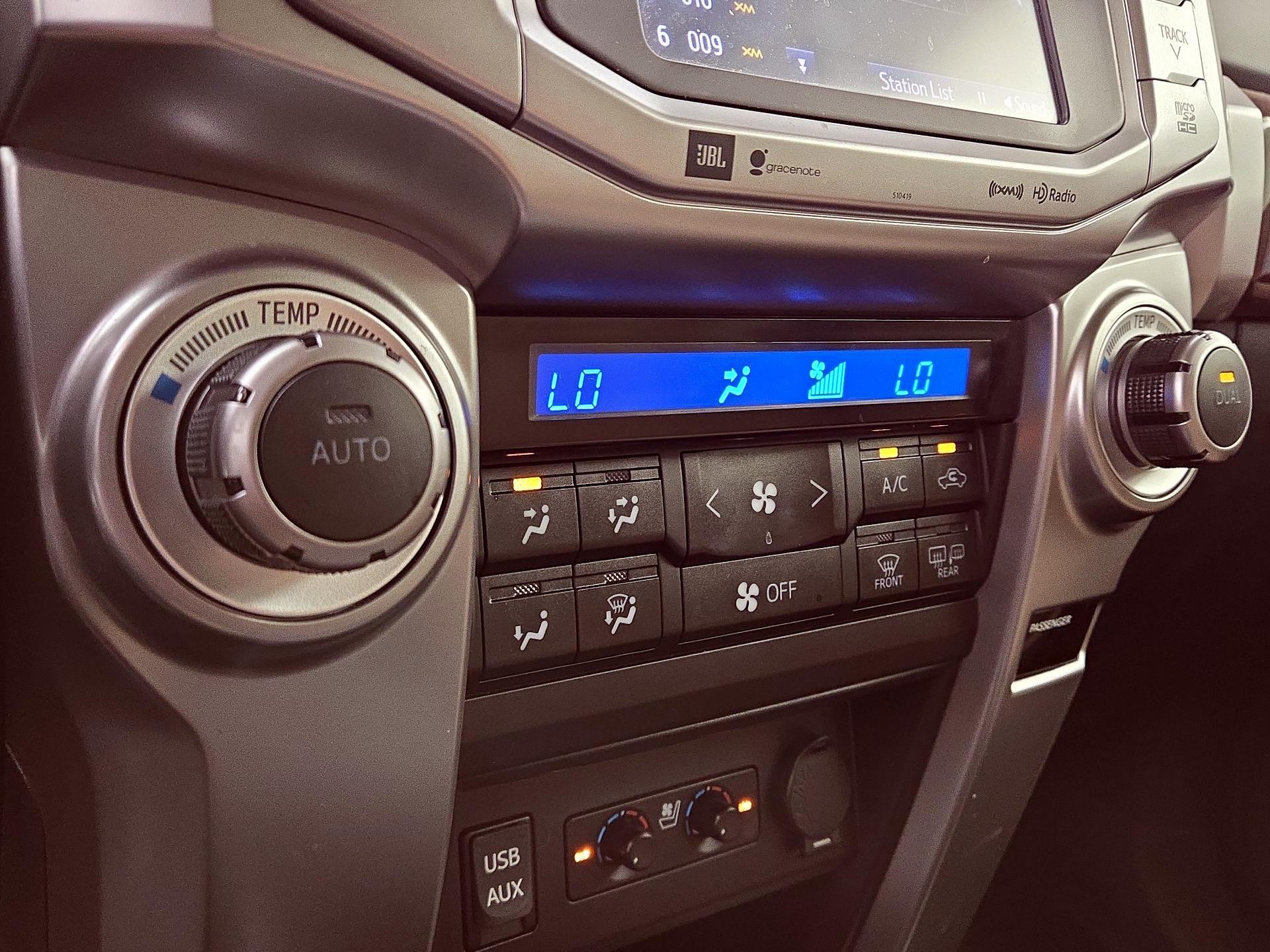 Thumbnail: 2019 Toyota 4Runner - 17