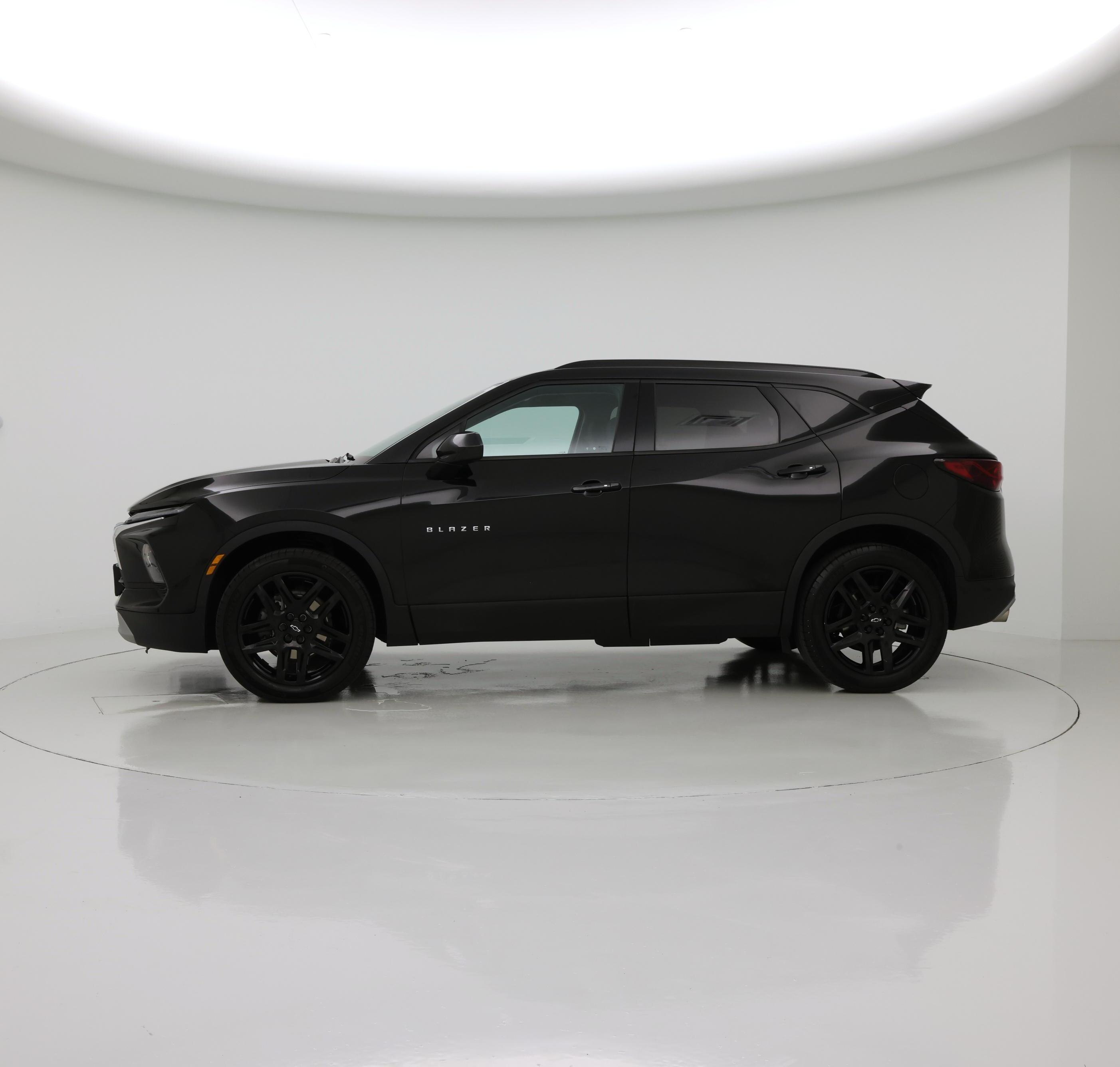 Thumbnail: 2023 Chevrolet Blazer - 3