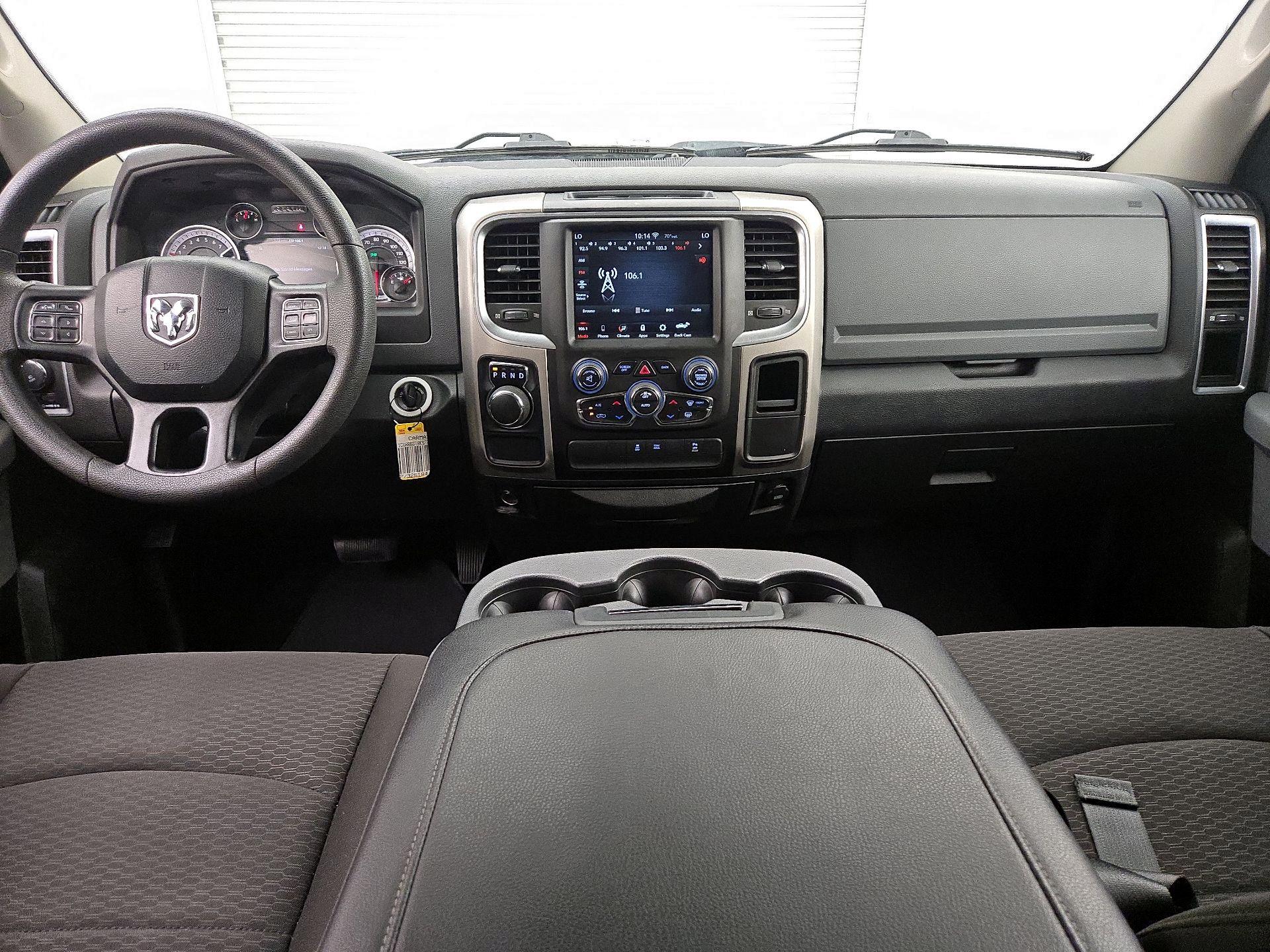 Thumbnail: 2019 RAM 1500 Classic - 9