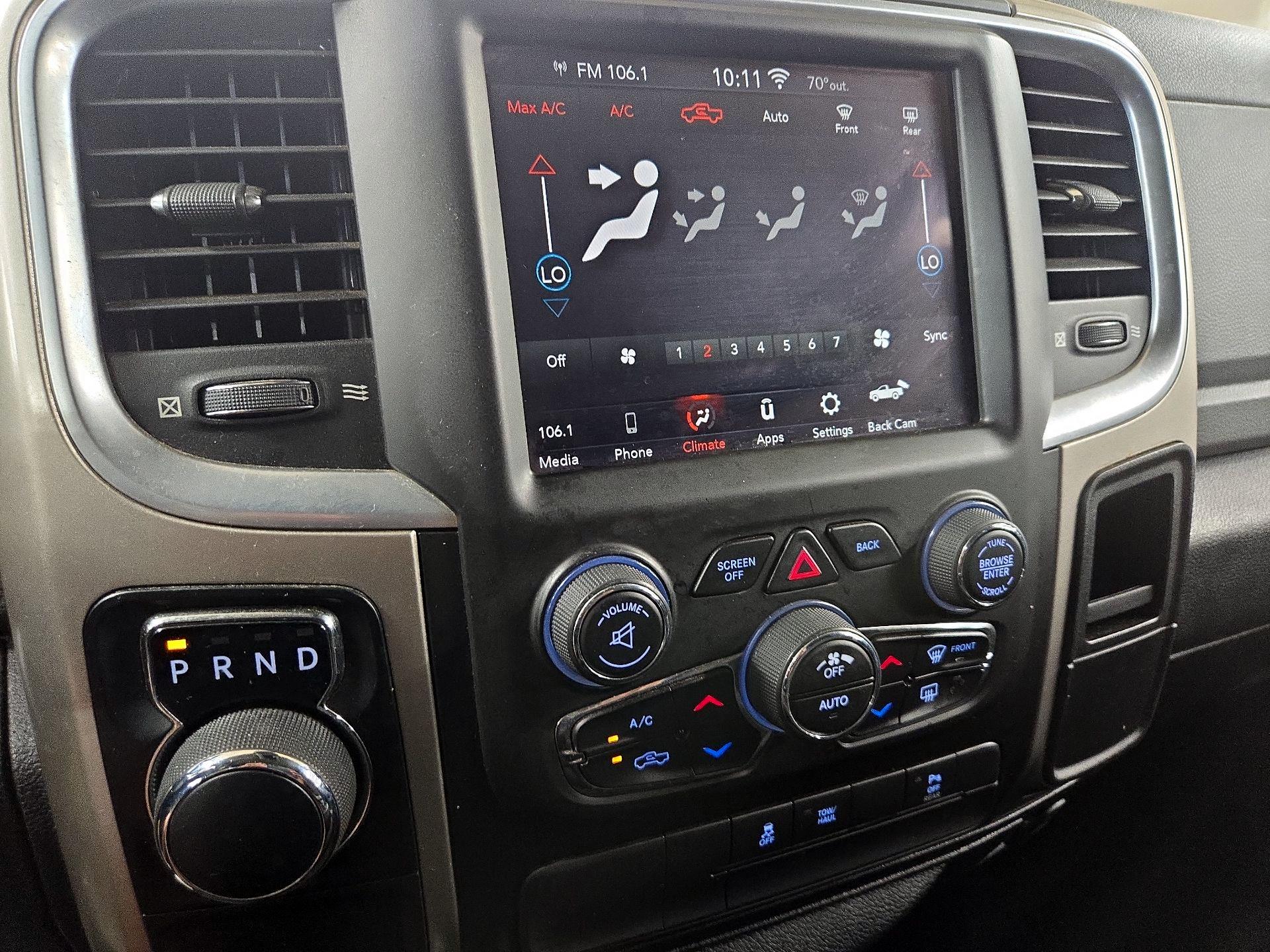 Thumbnail: 2019 RAM 1500 Classic - 16