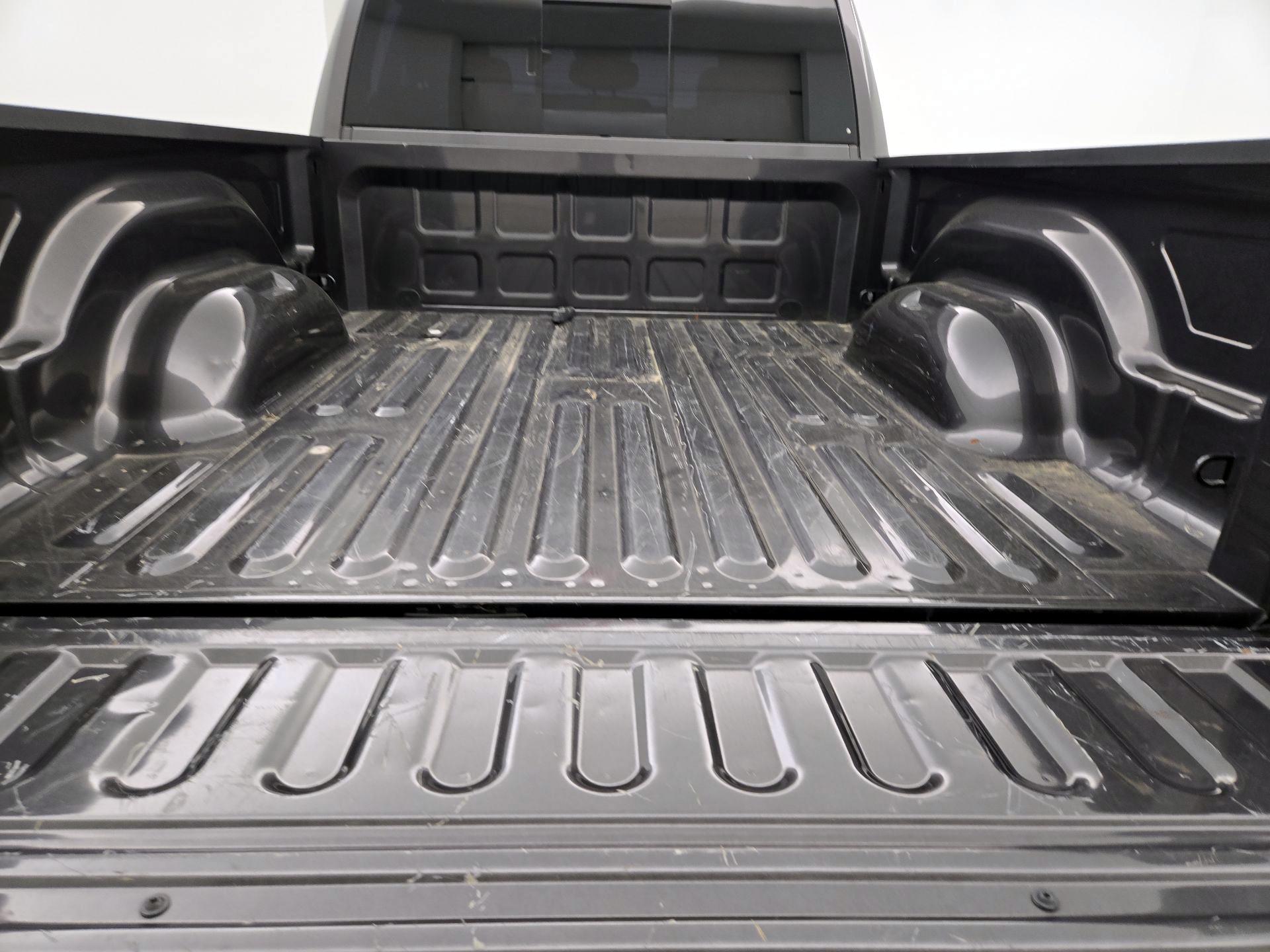 Thumbnail: 2019 RAM 1500 Classic - 20
