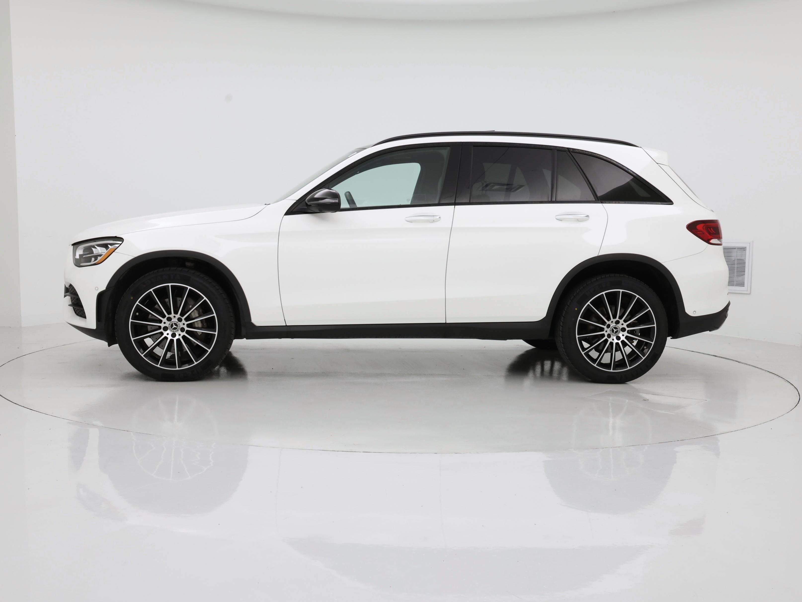 Thumbnail: 2022 Mercedes-Benz GLC - 3