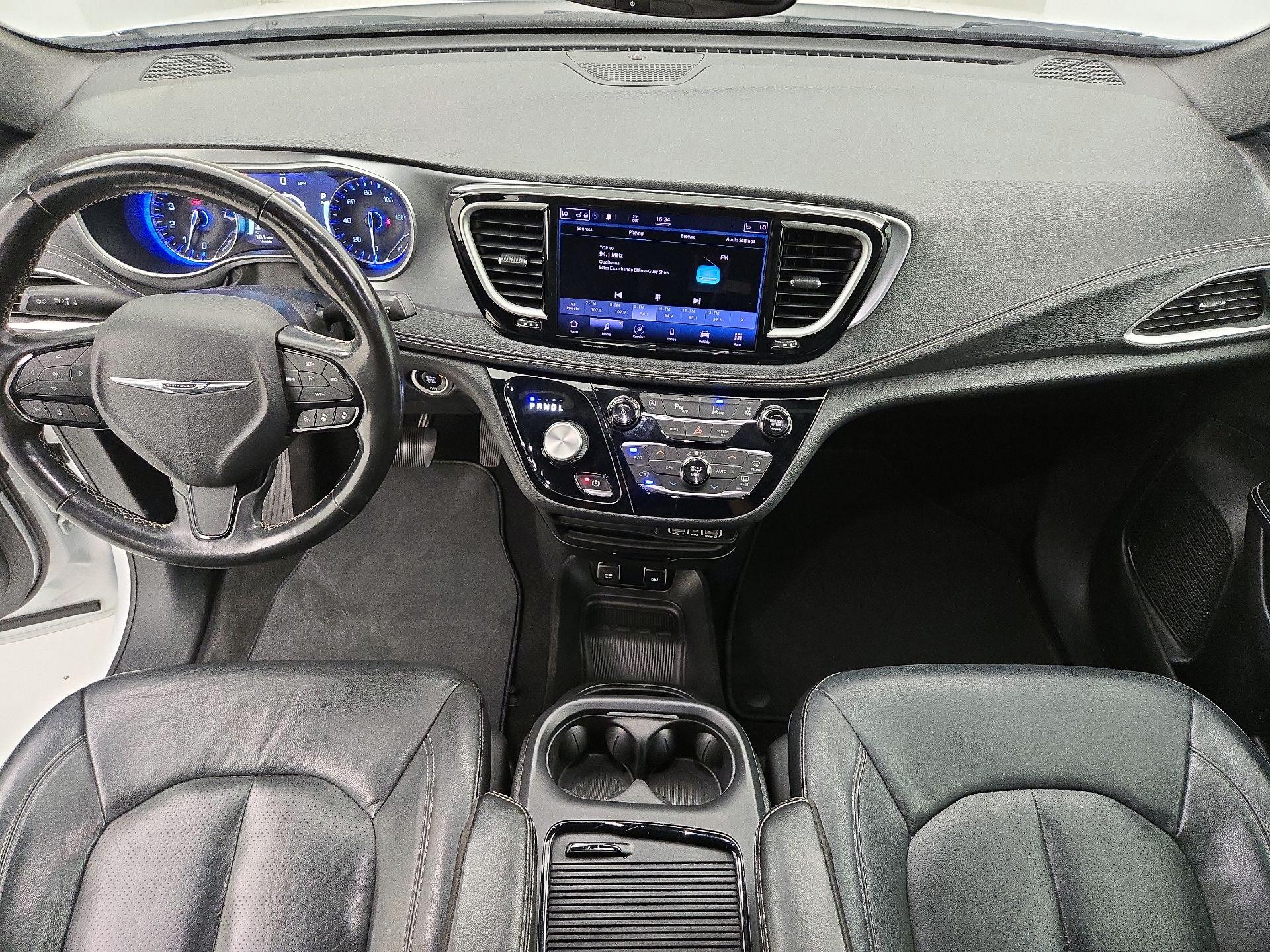 Thumbnail: 2021 Chrysler Pacifica - 9