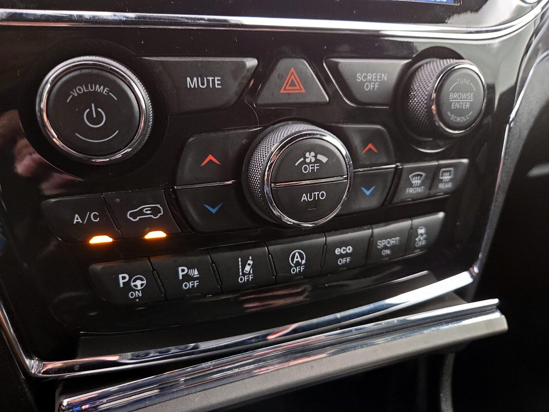 Thumbnail: 2021 Jeep Grand Cherokee - 17