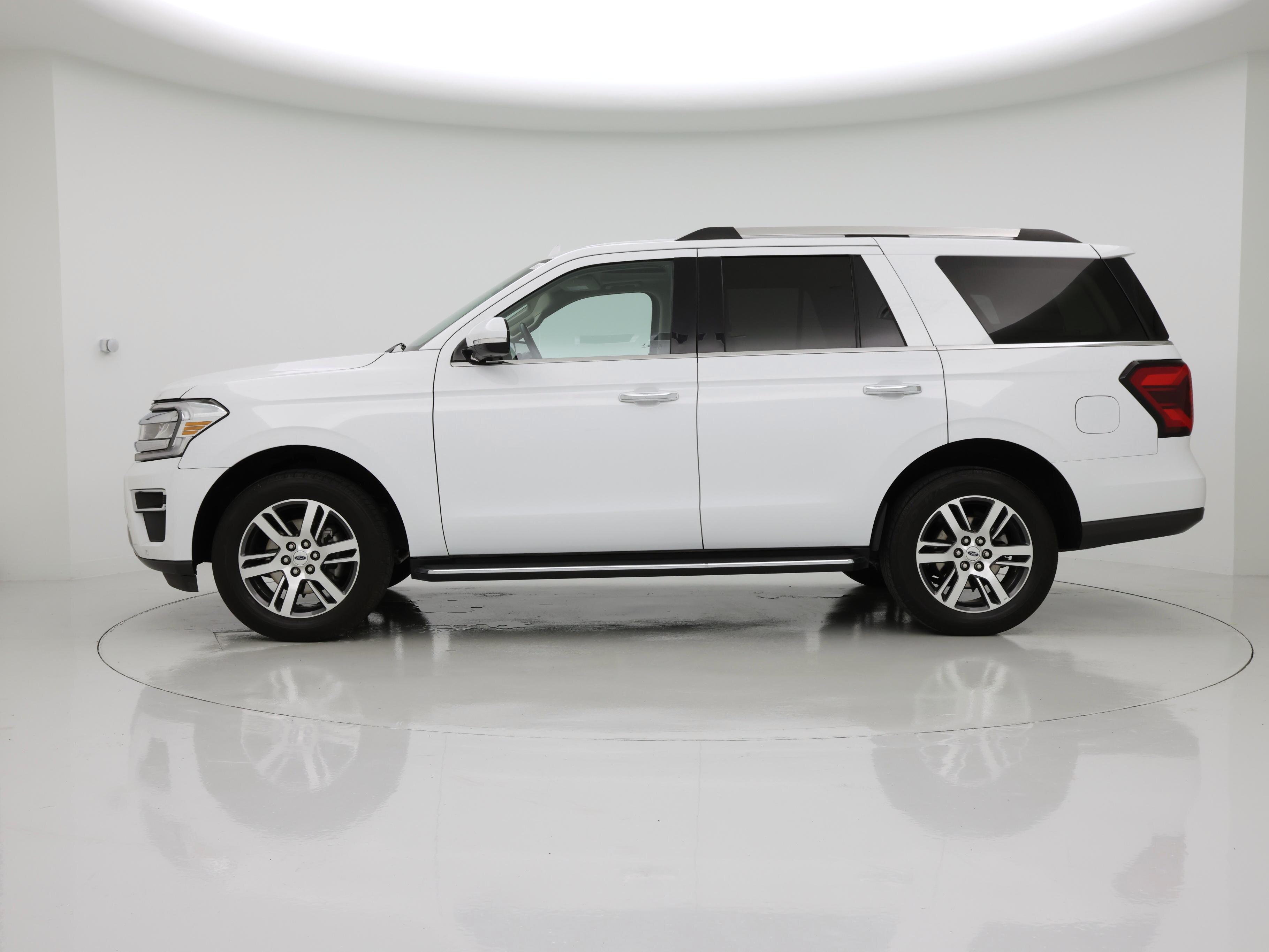 Thumbnail: 2022 Ford Expedition - 3