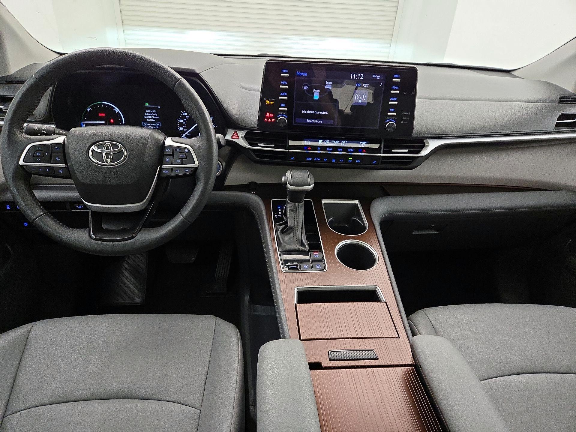 Thumbnail: 2024 Toyota Sienna - 9