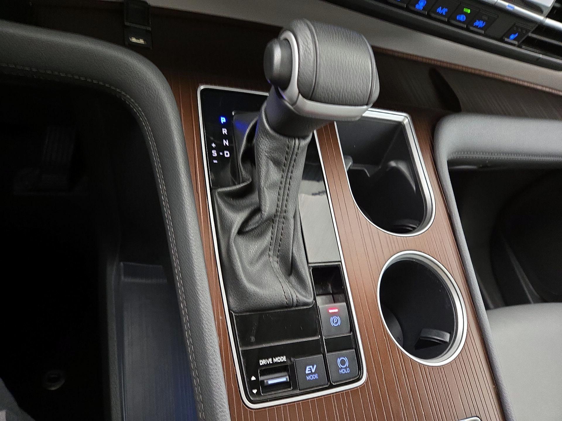 Thumbnail: 2024 Toyota Sienna - 18