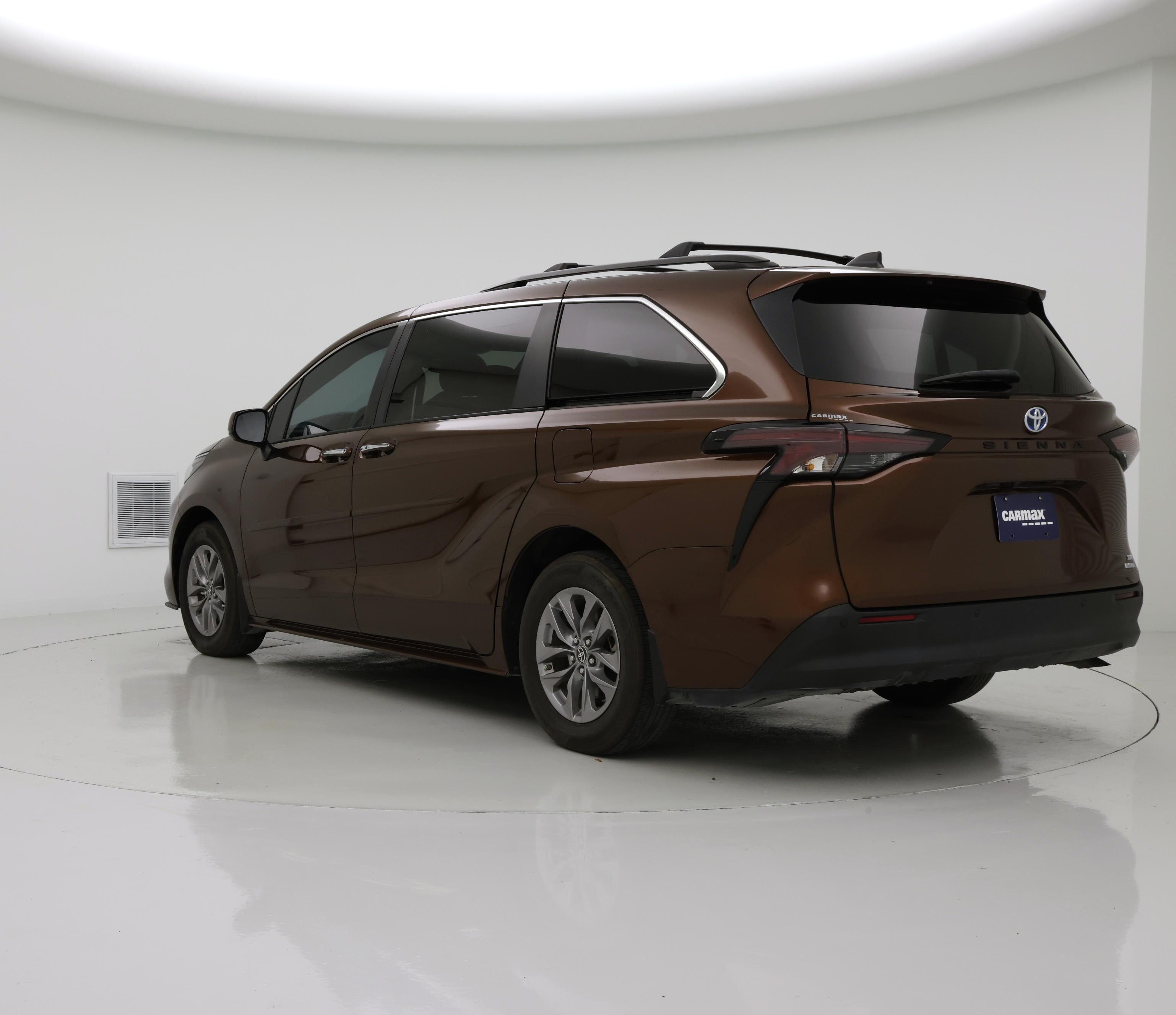 Thumbnail: 2024 Toyota Sienna - 2