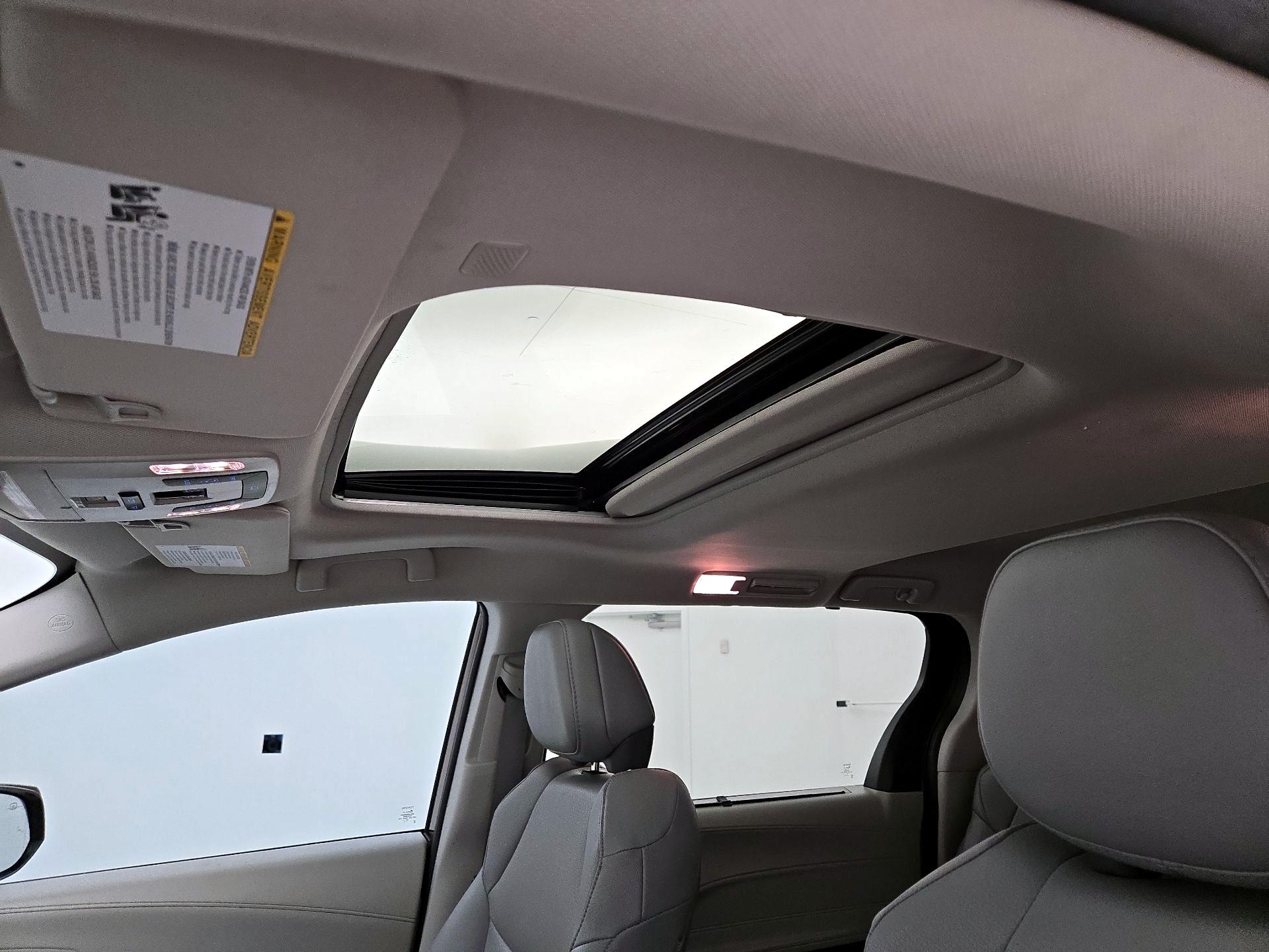 Thumbnail: 2024 Toyota Sienna - 20