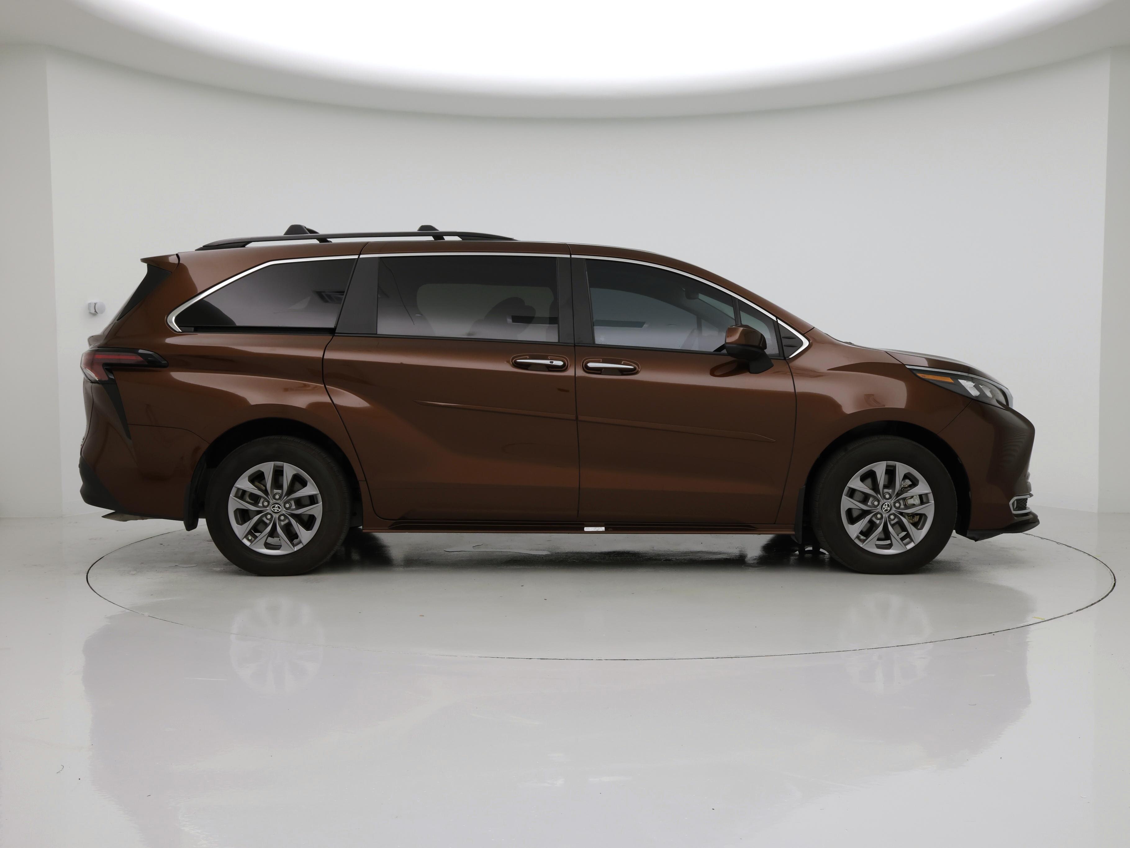Thumbnail: 2024 Toyota Sienna - 7