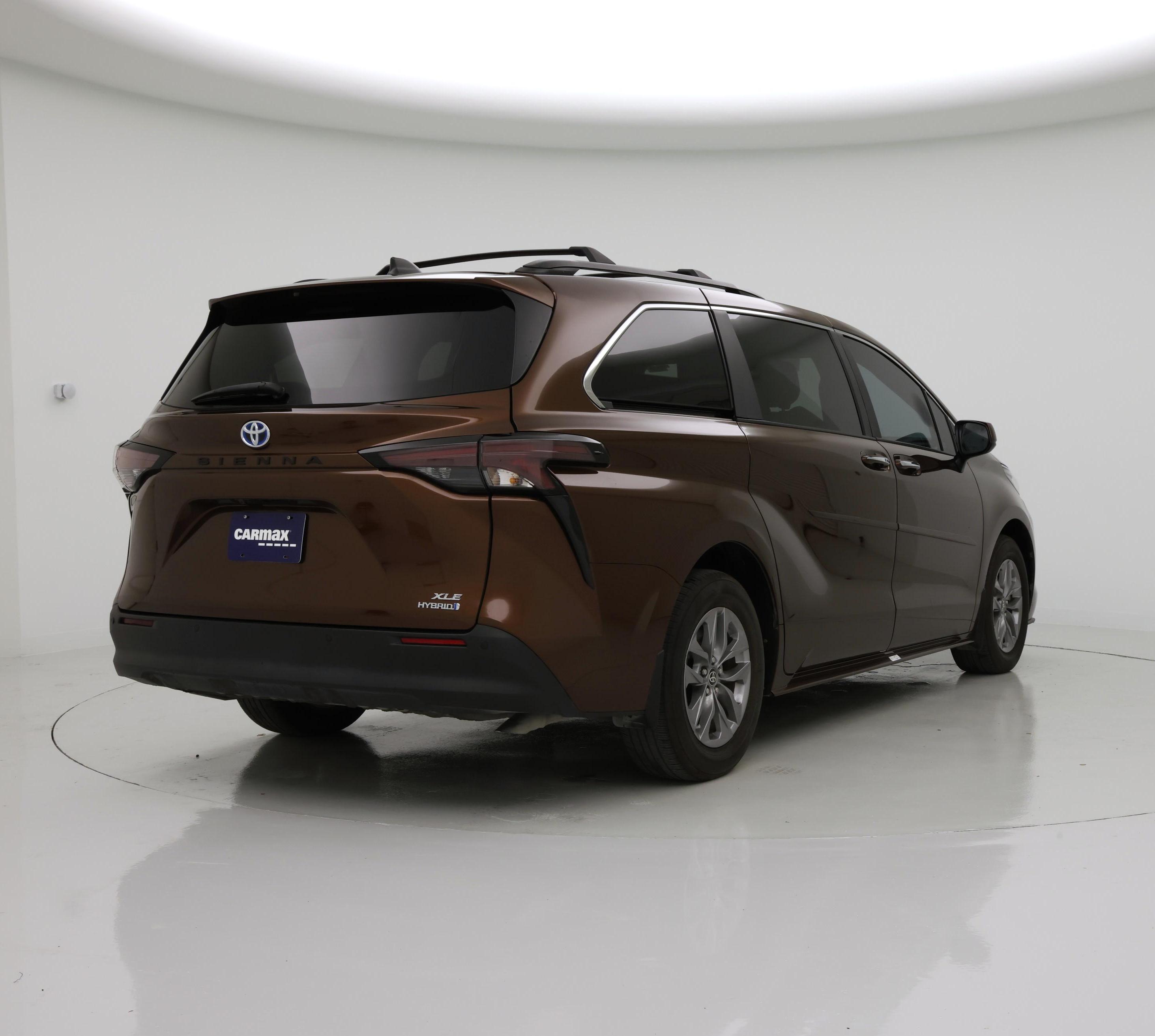Thumbnail: 2024 Toyota Sienna - 8