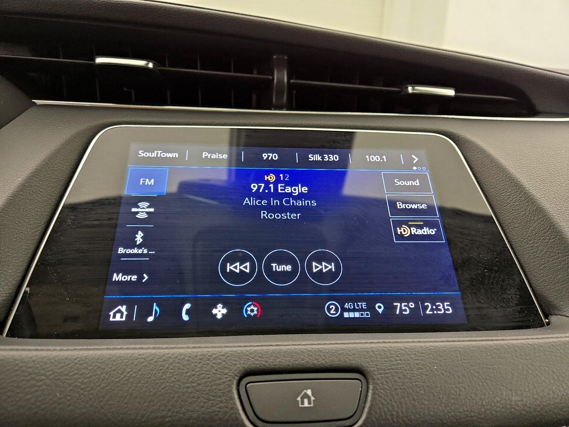 Thumbnail: 2023 Cadillac XT4 - 15