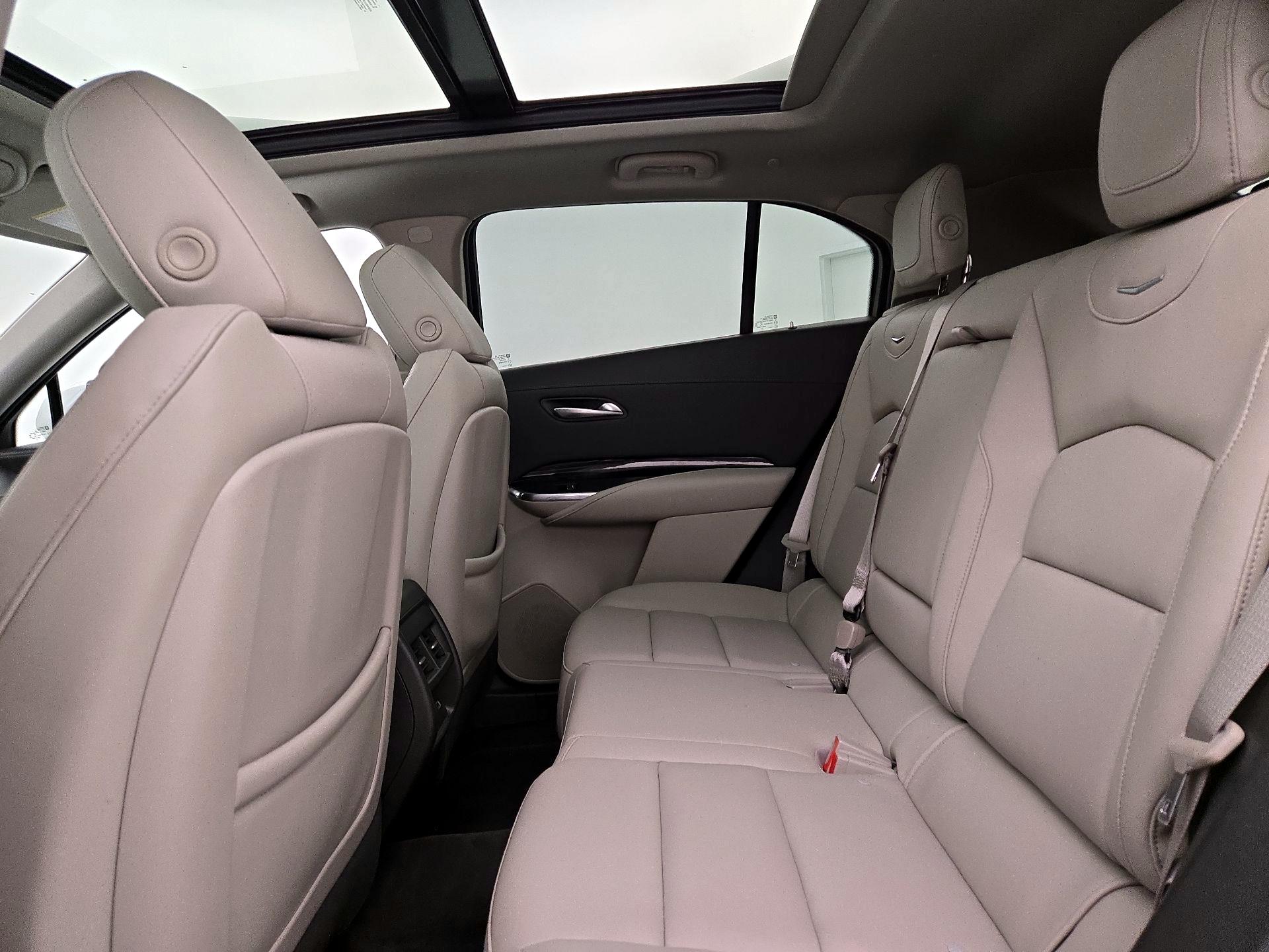 Thumbnail: 2023 Cadillac XT4 - 20