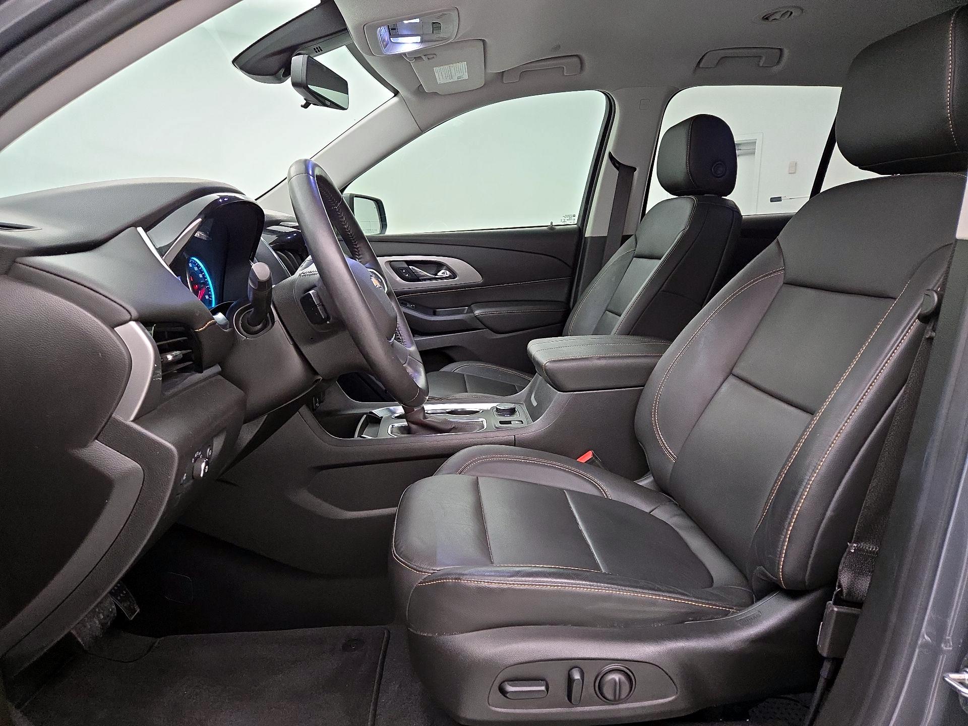 Thumbnail: 2021 Chevrolet Traverse - 11